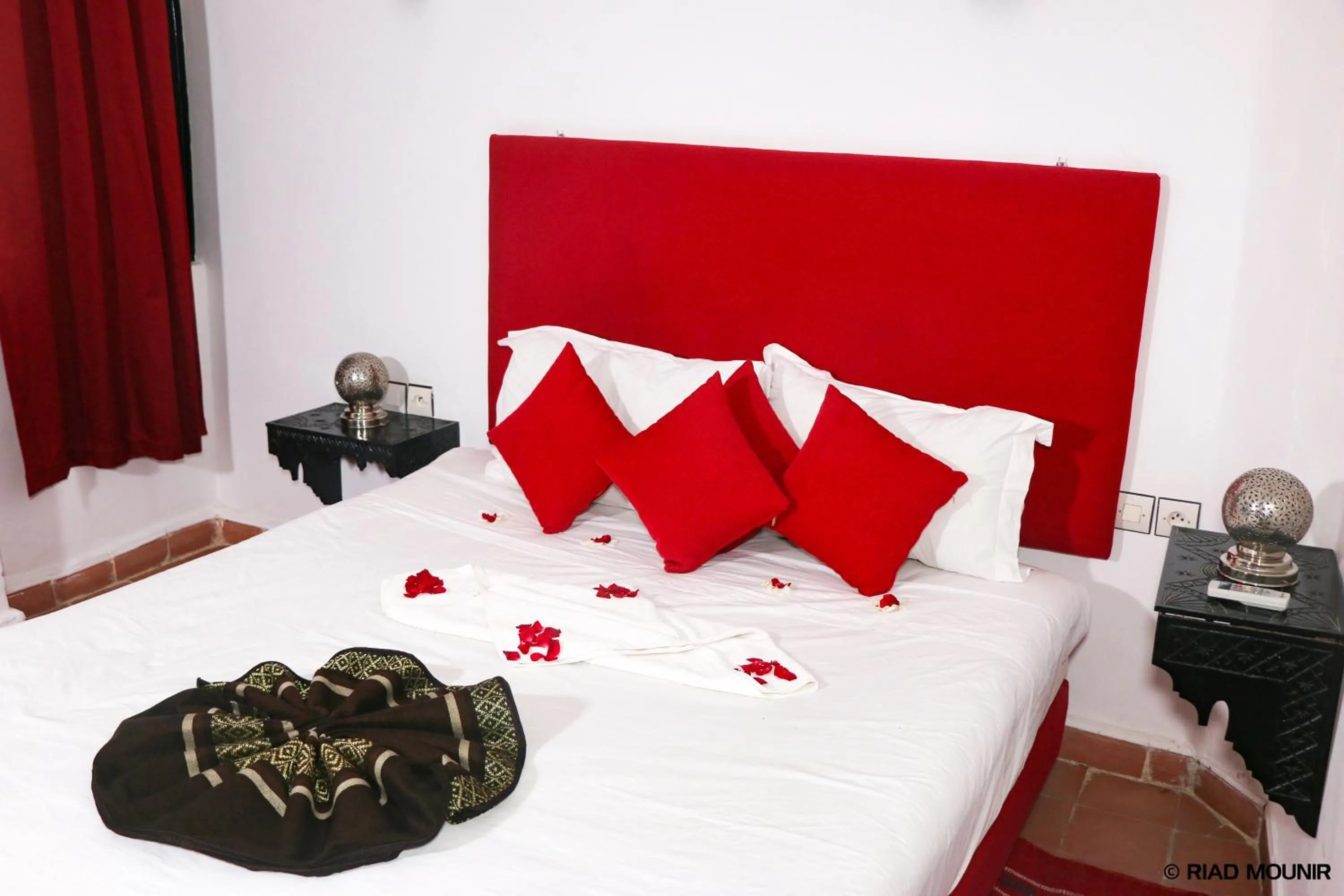 Bedroom, Bed in Riad Mounir