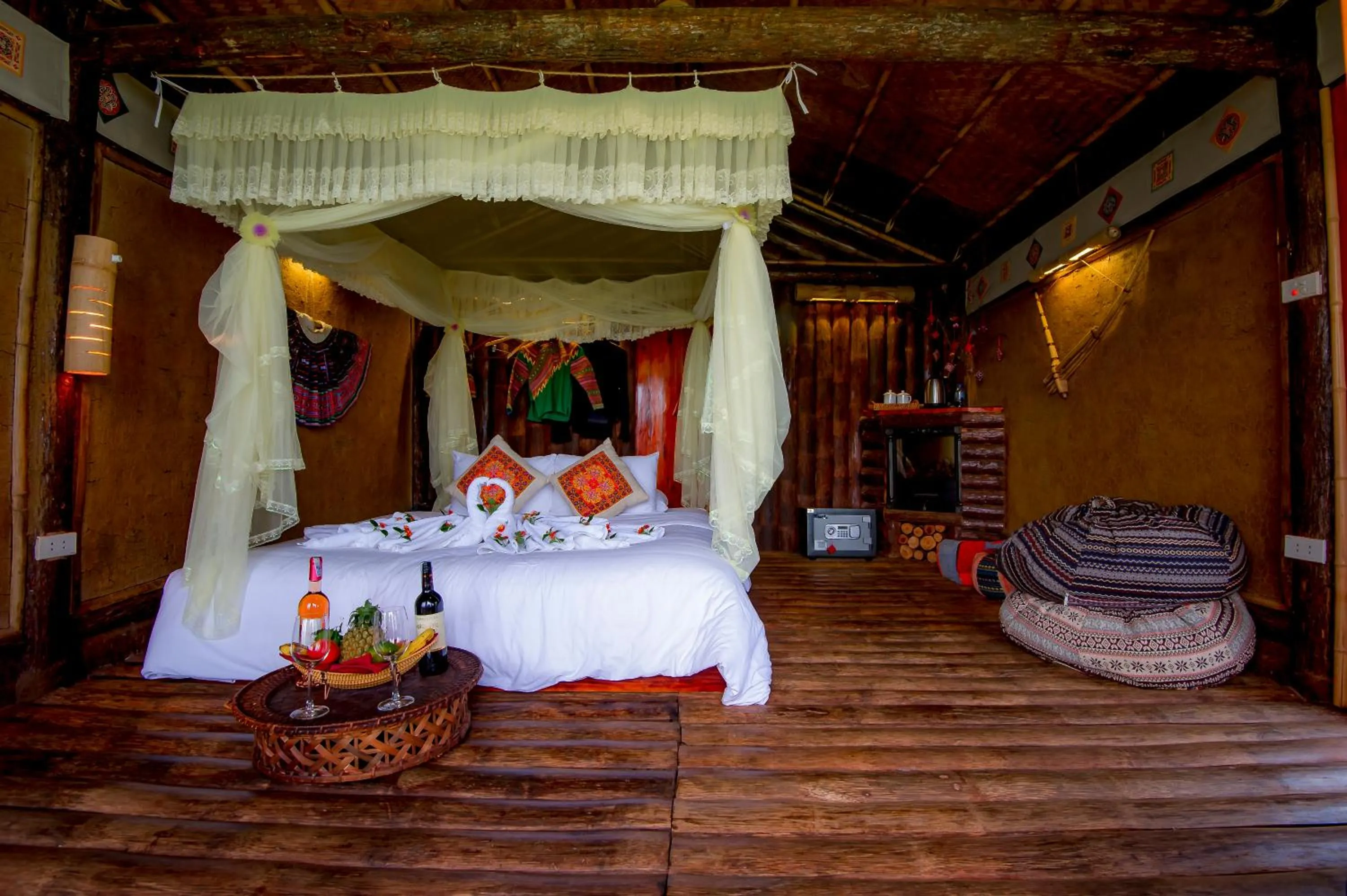 Living room, Bed in Eco Palms House - Sapa Retreat