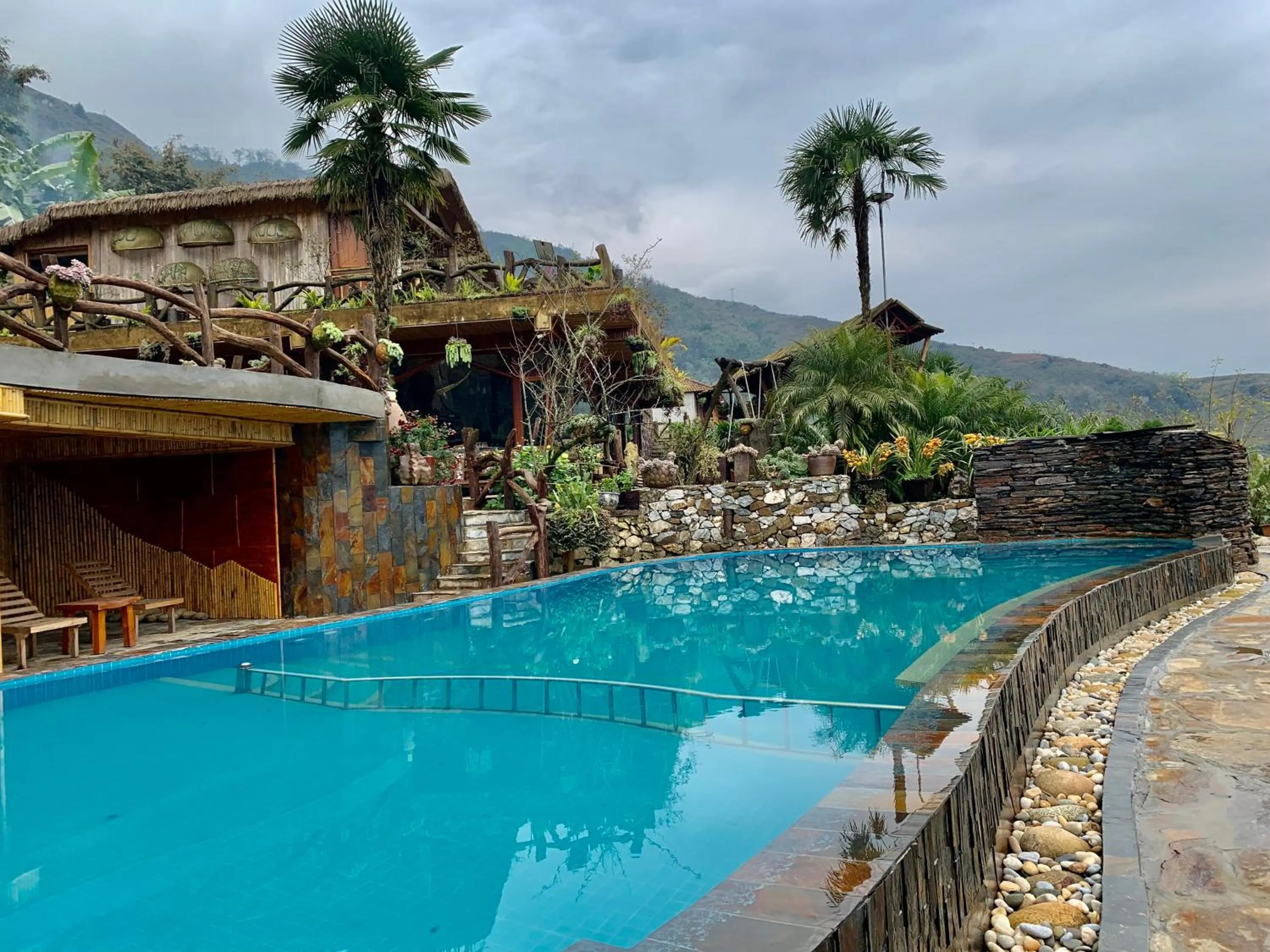 Swimming pool in Eco Palms House - Sapa Retreat
