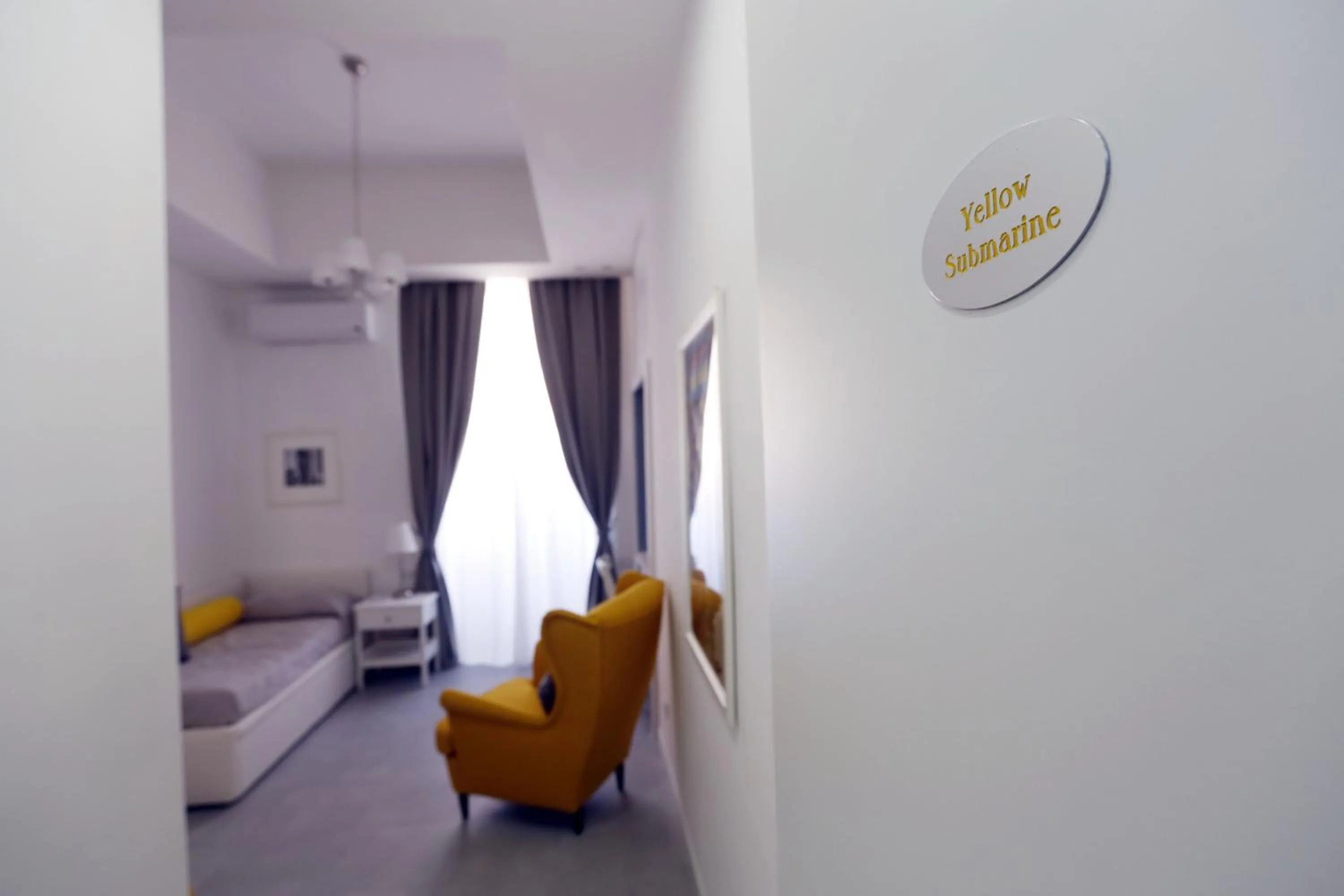 Photo of the whole room, Bed in Rome Together Guest House