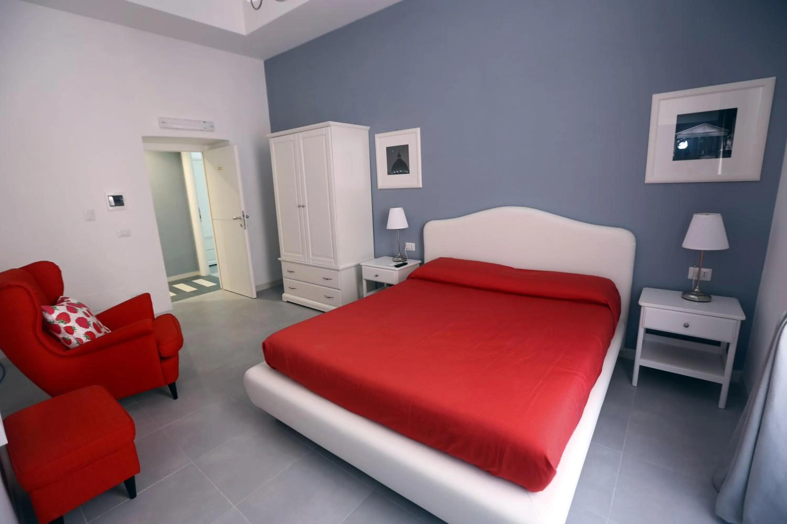 Photo of the whole room, Bed in Rome Together Guest House