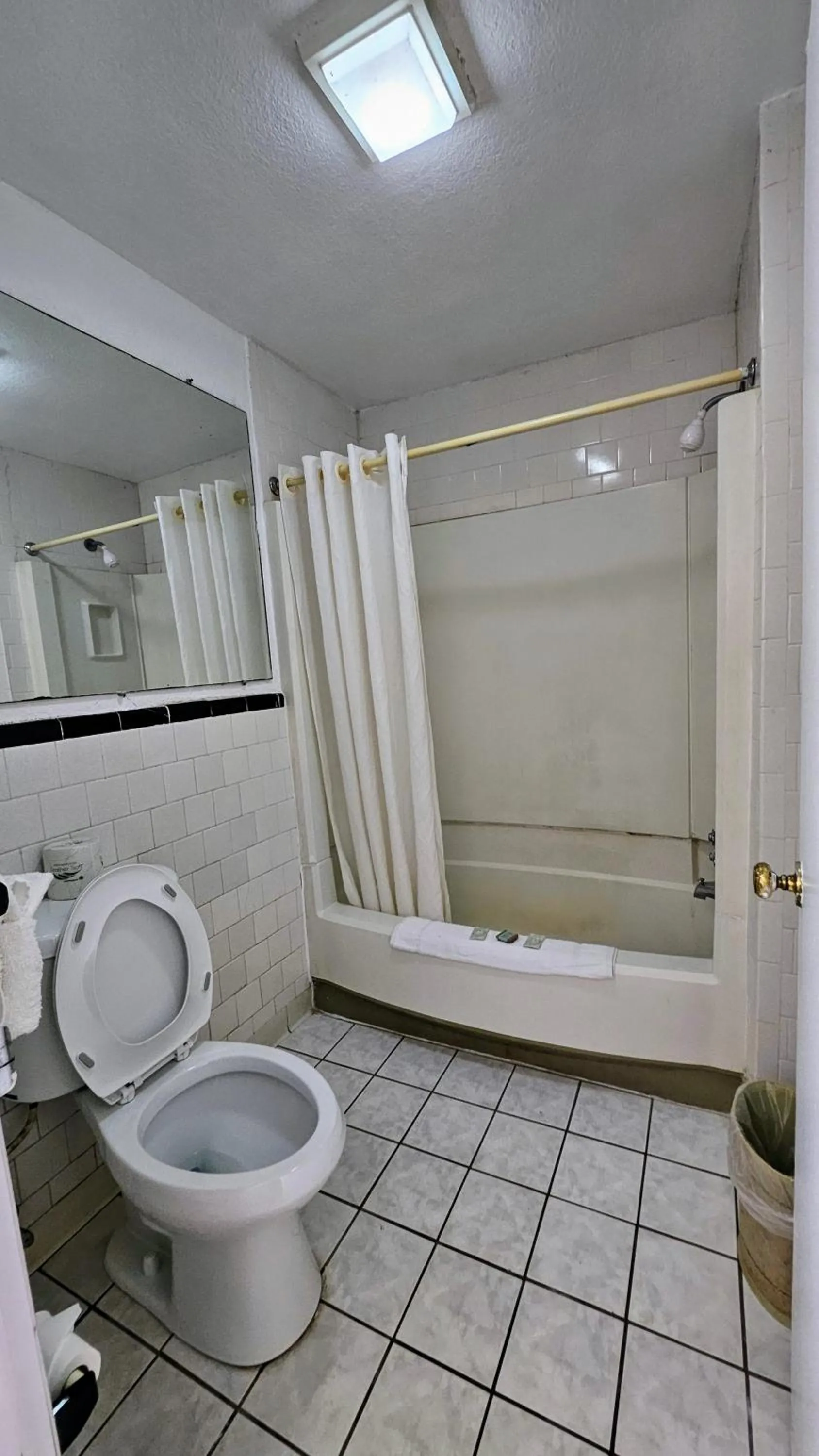 Shower in Budget Inn