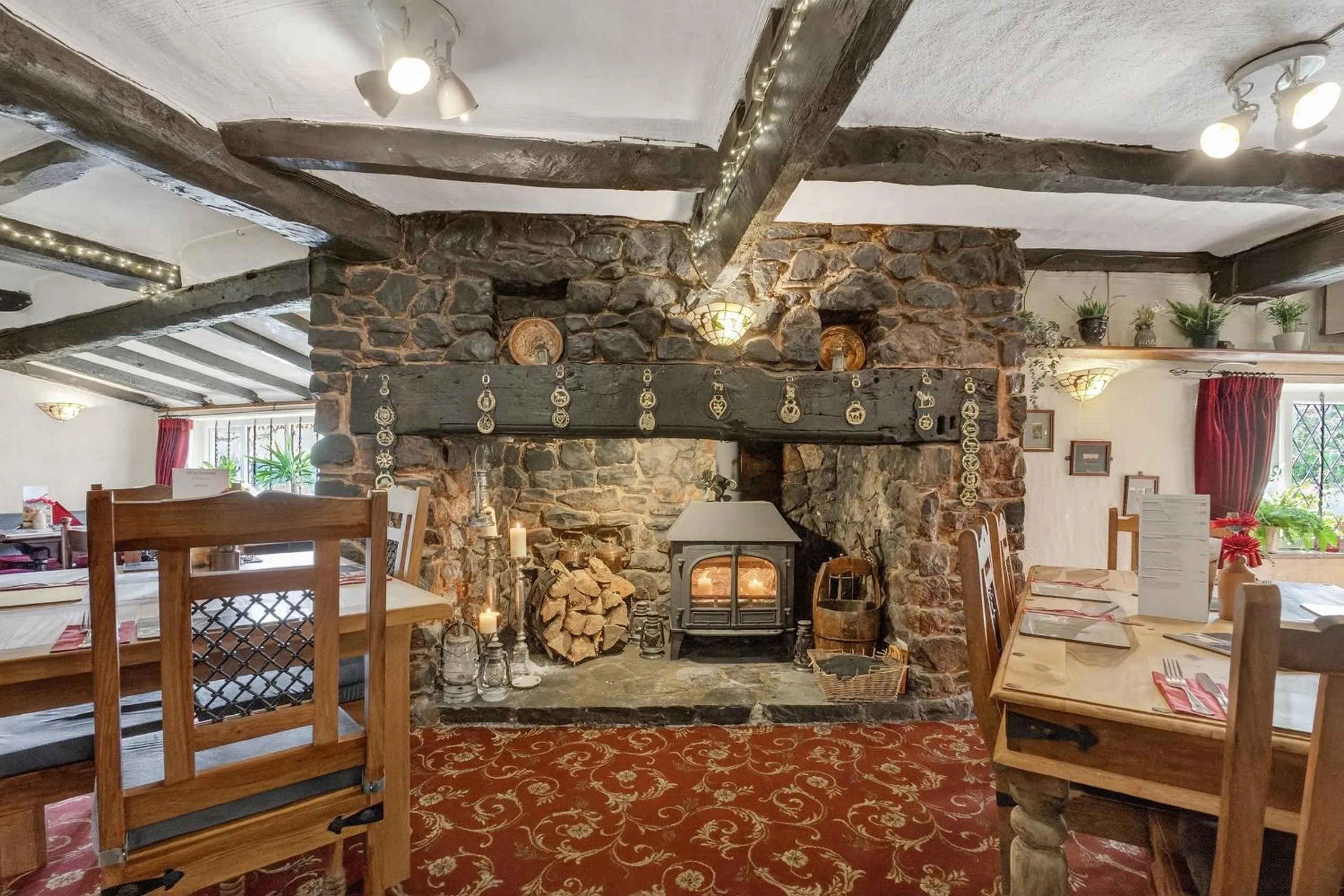 Restaurant/places to eat in Greyhound Country Inn