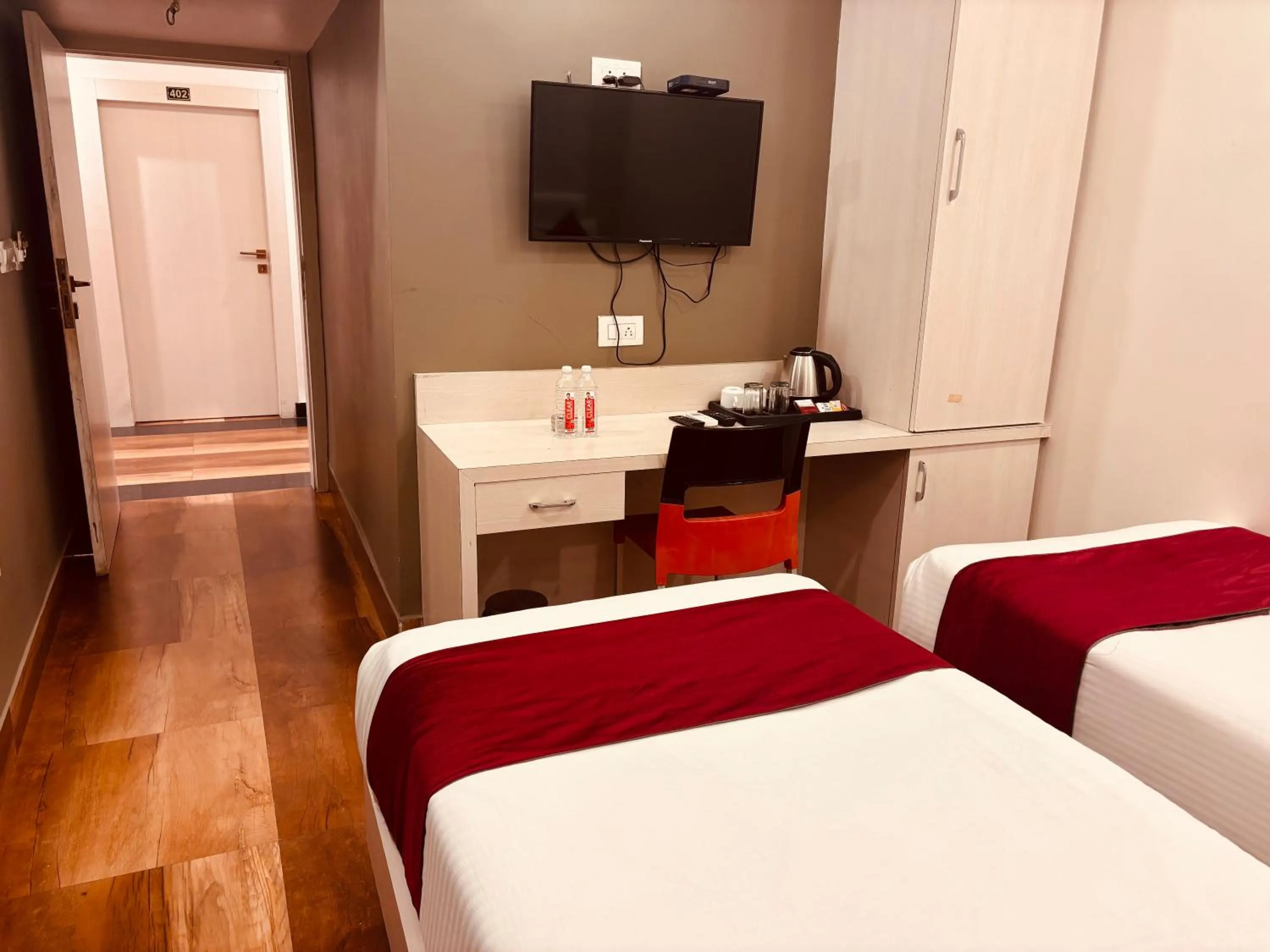 Photo of the whole room in Hotel Chariot Inn