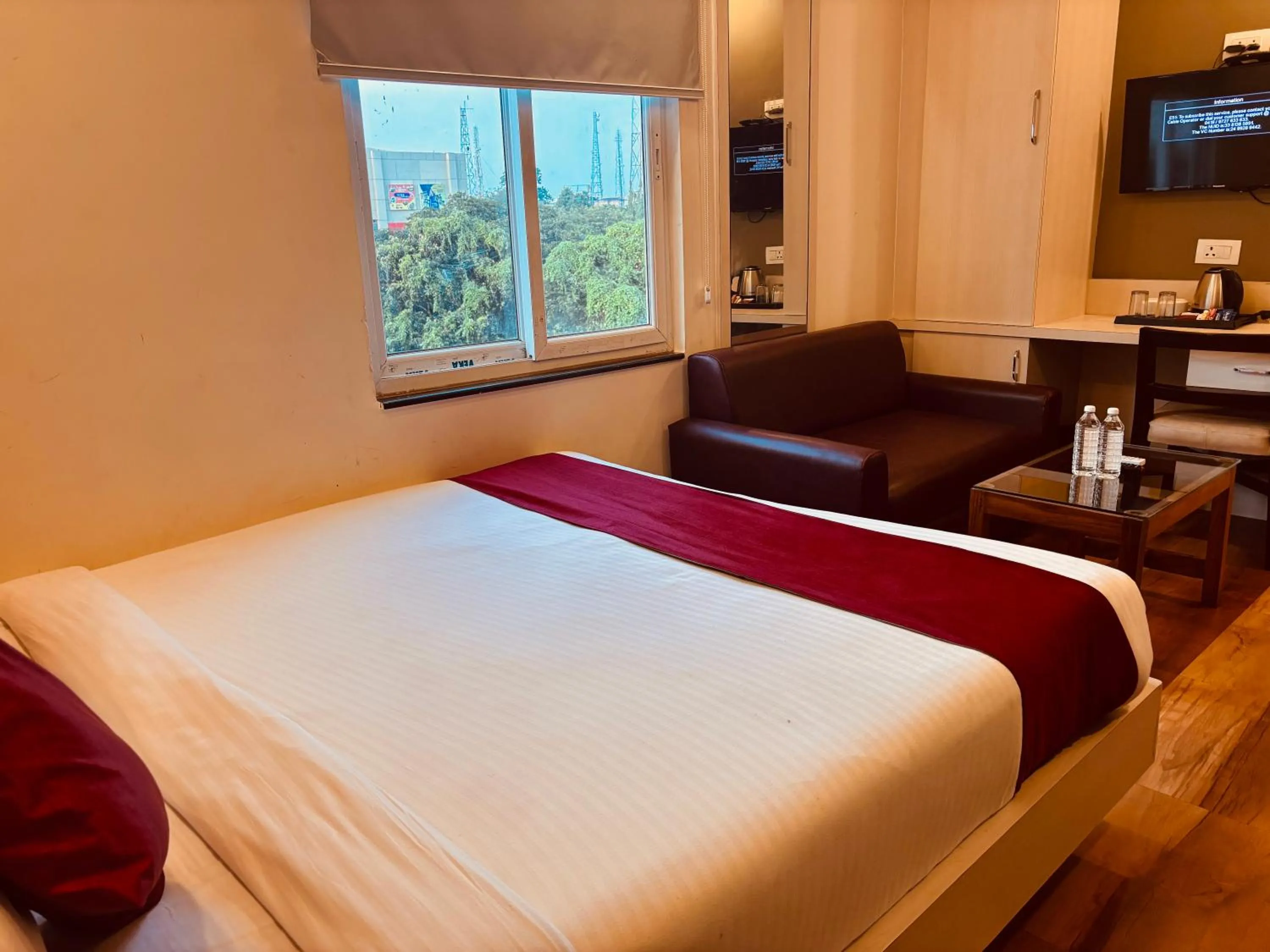 Photo of the whole room in Hotel Chariot Inn