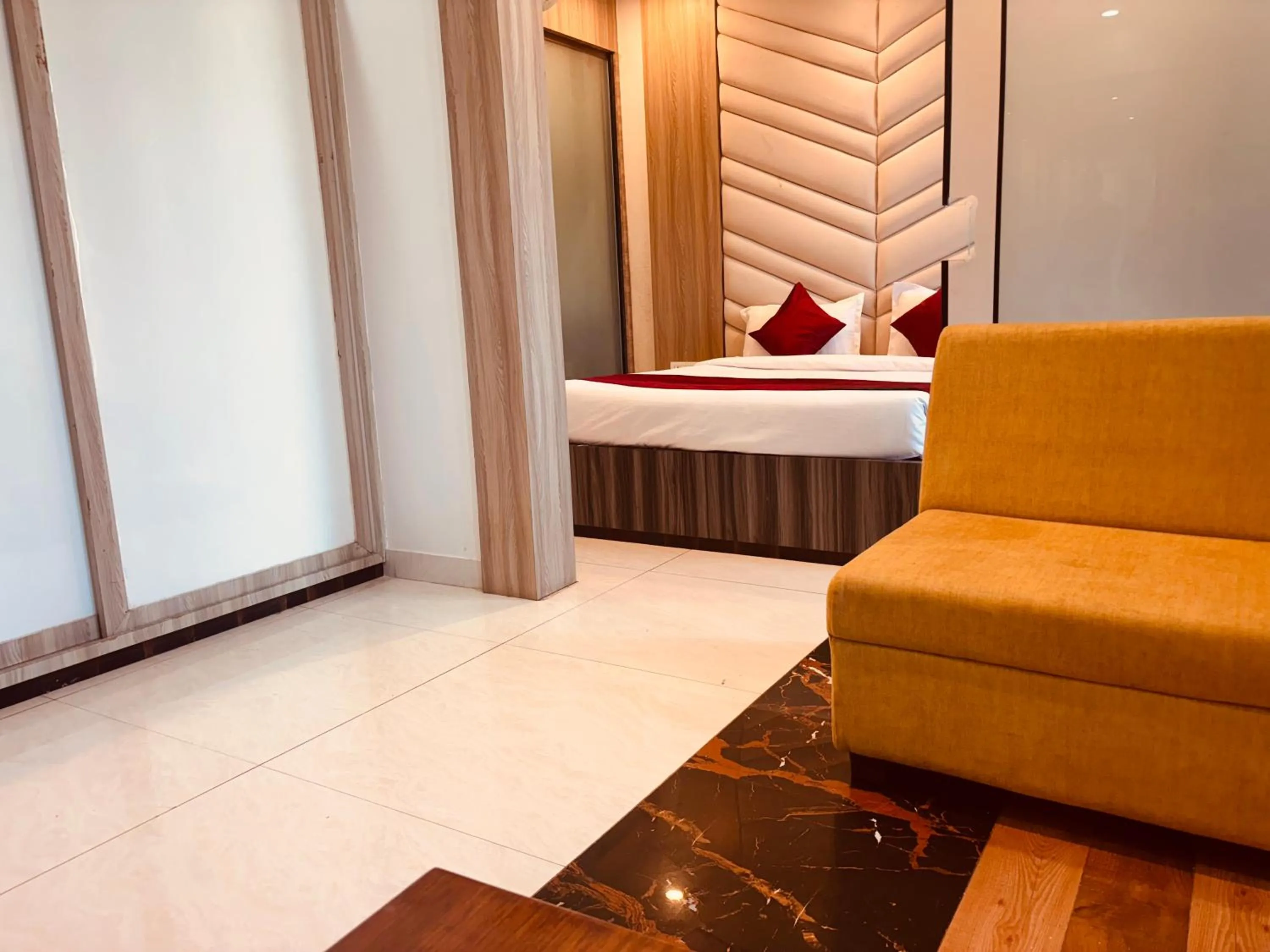 Photo of the whole room in Hotel Chariot Inn