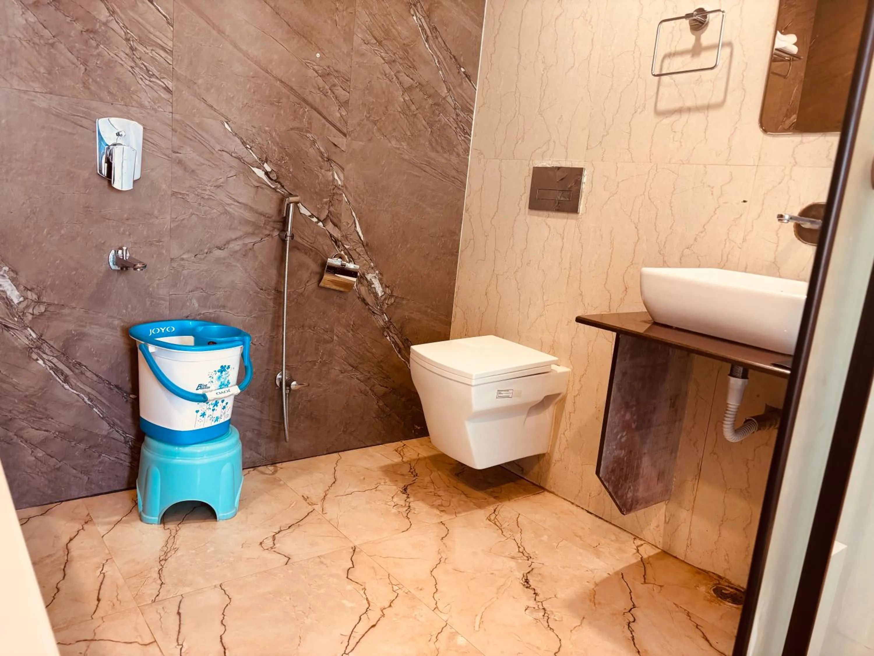 Bathroom in Hotel Chariot Inn