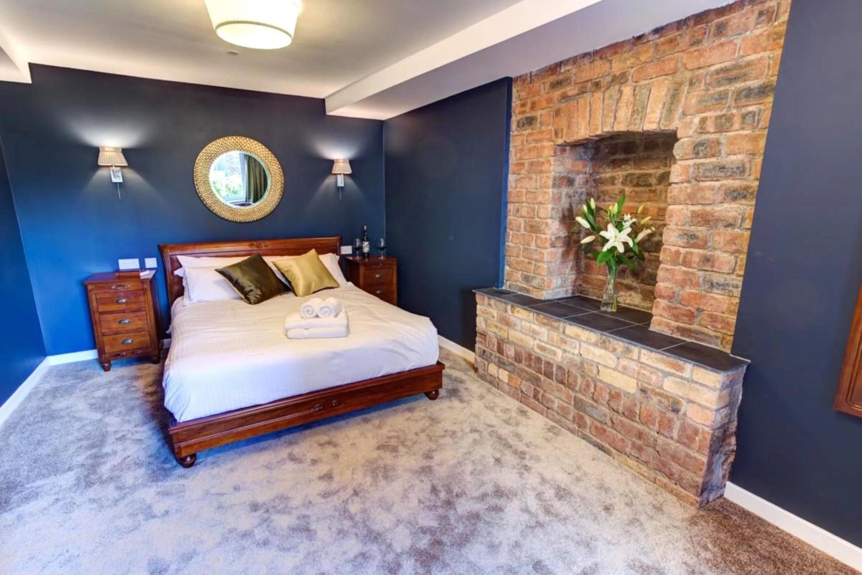 Bed in Friars Wynd Guest Rooms