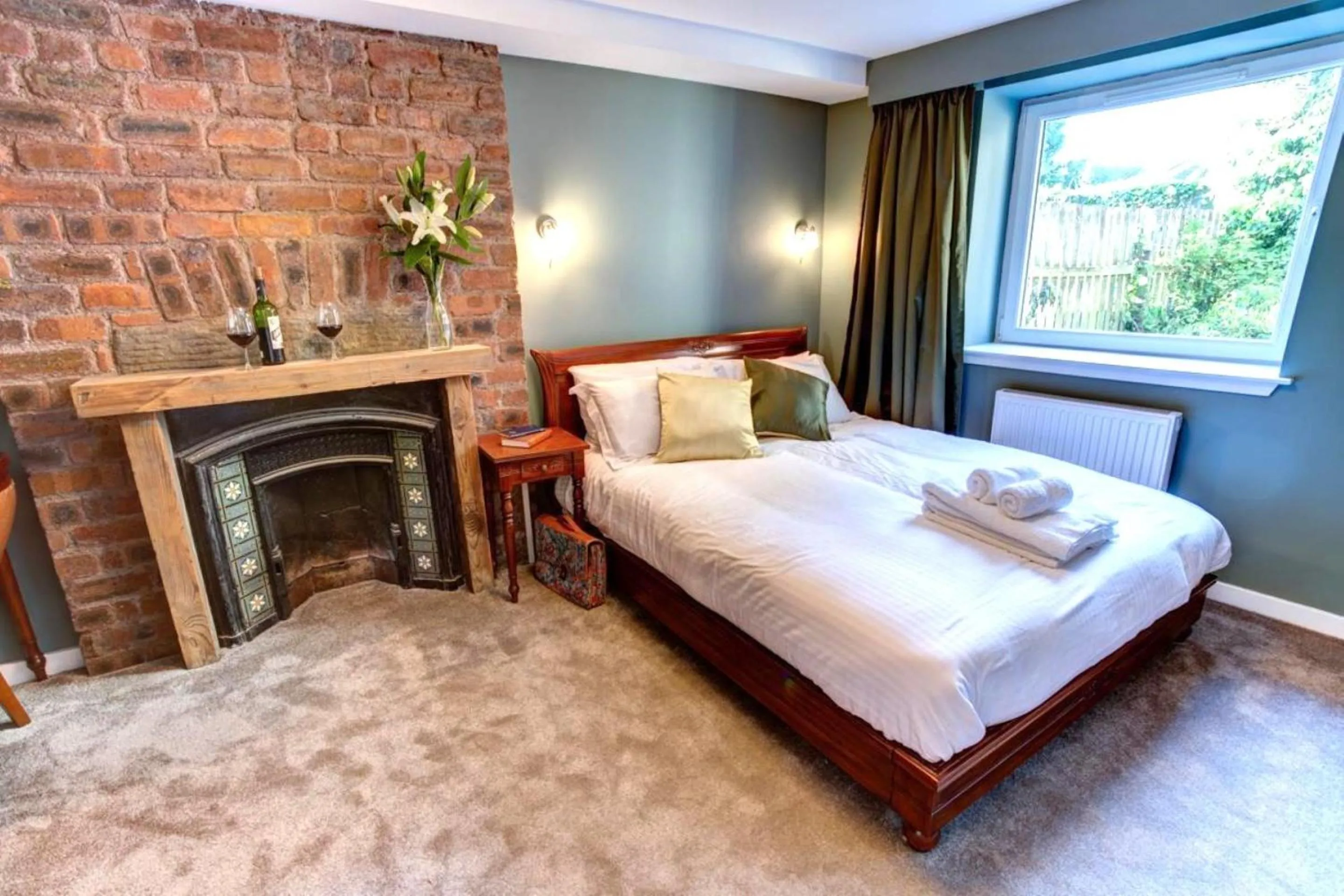 Bed in Friars Wynd Guest Rooms