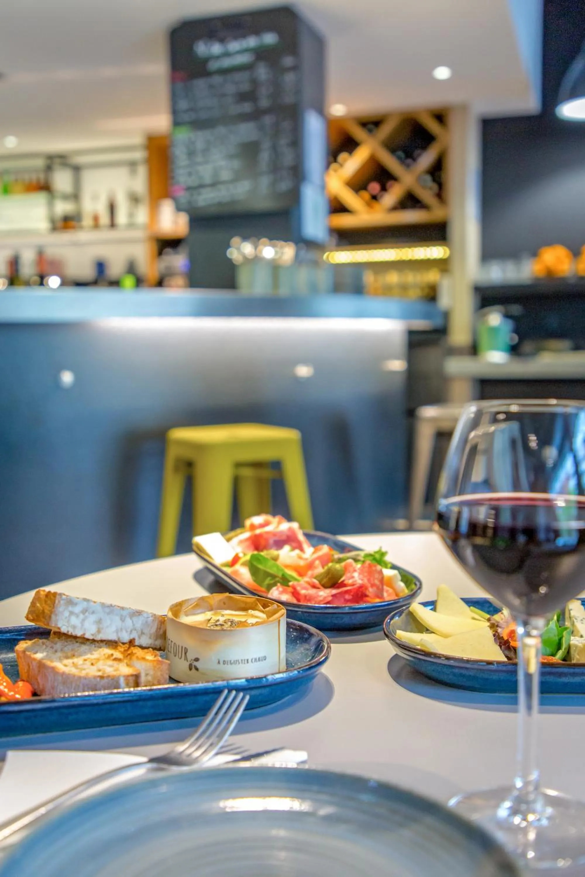 Restaurant/places to eat in Campanile Clermont Ferrand Centre