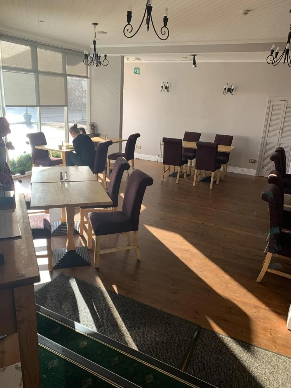 Restaurant/places to eat in The Town House Hotel