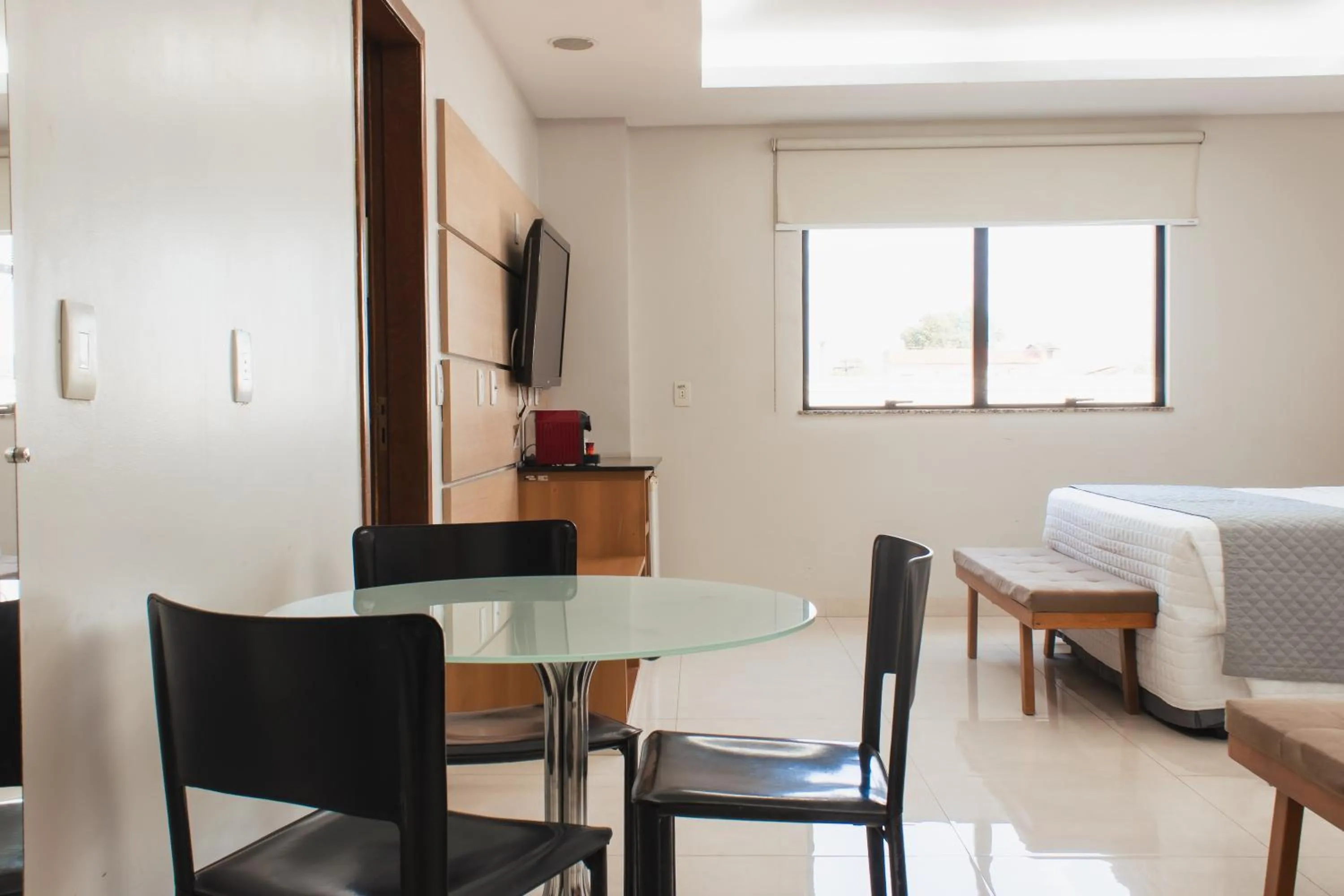 Photo of the whole room in Atrium Confort Hotels