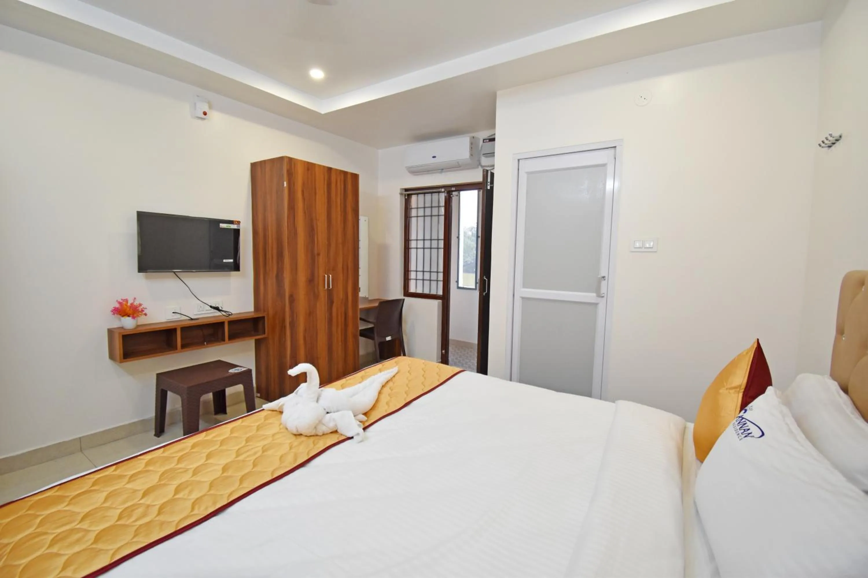 Bed in Cannan Residency Pondicherry