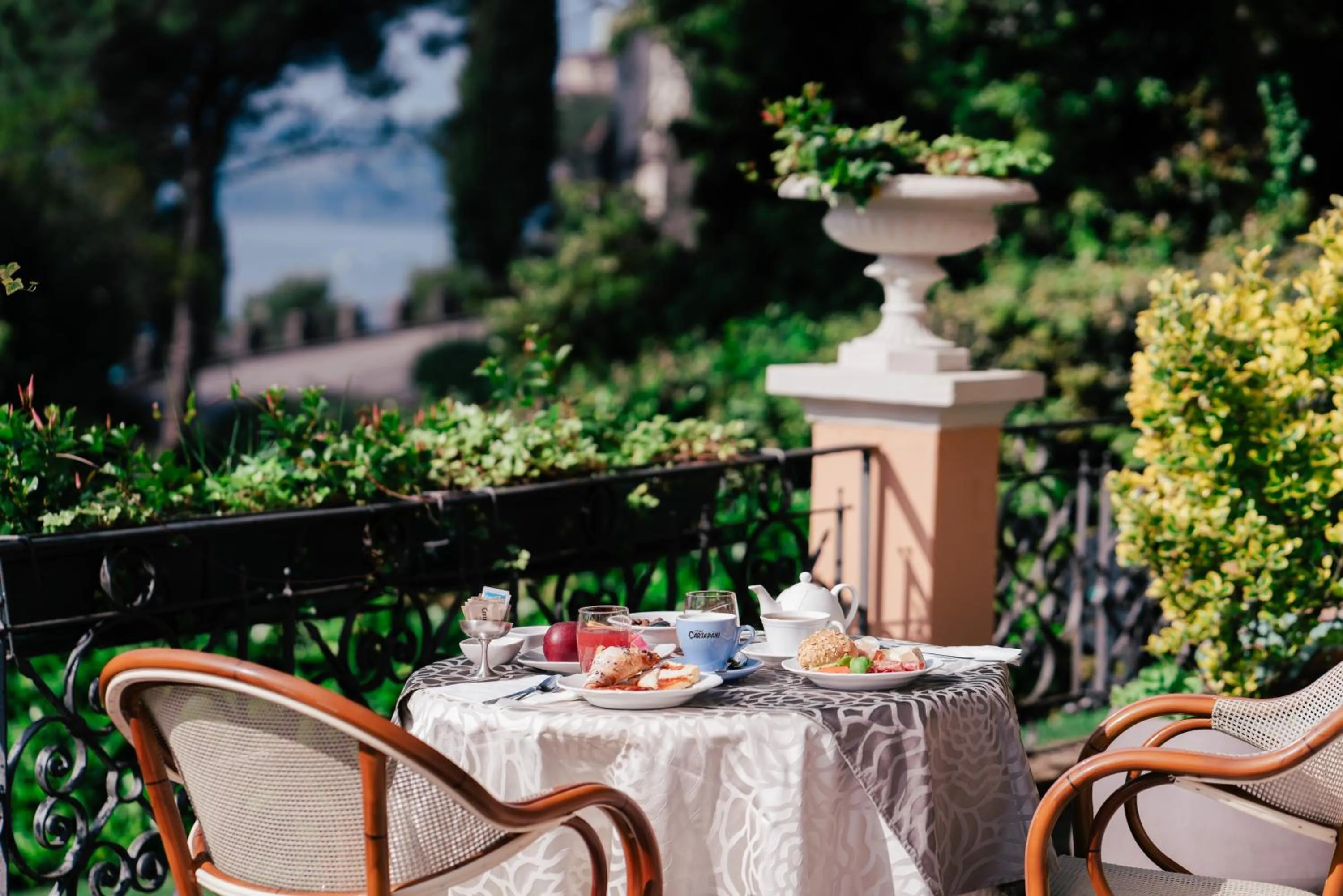 Day in Hotel Bellevue