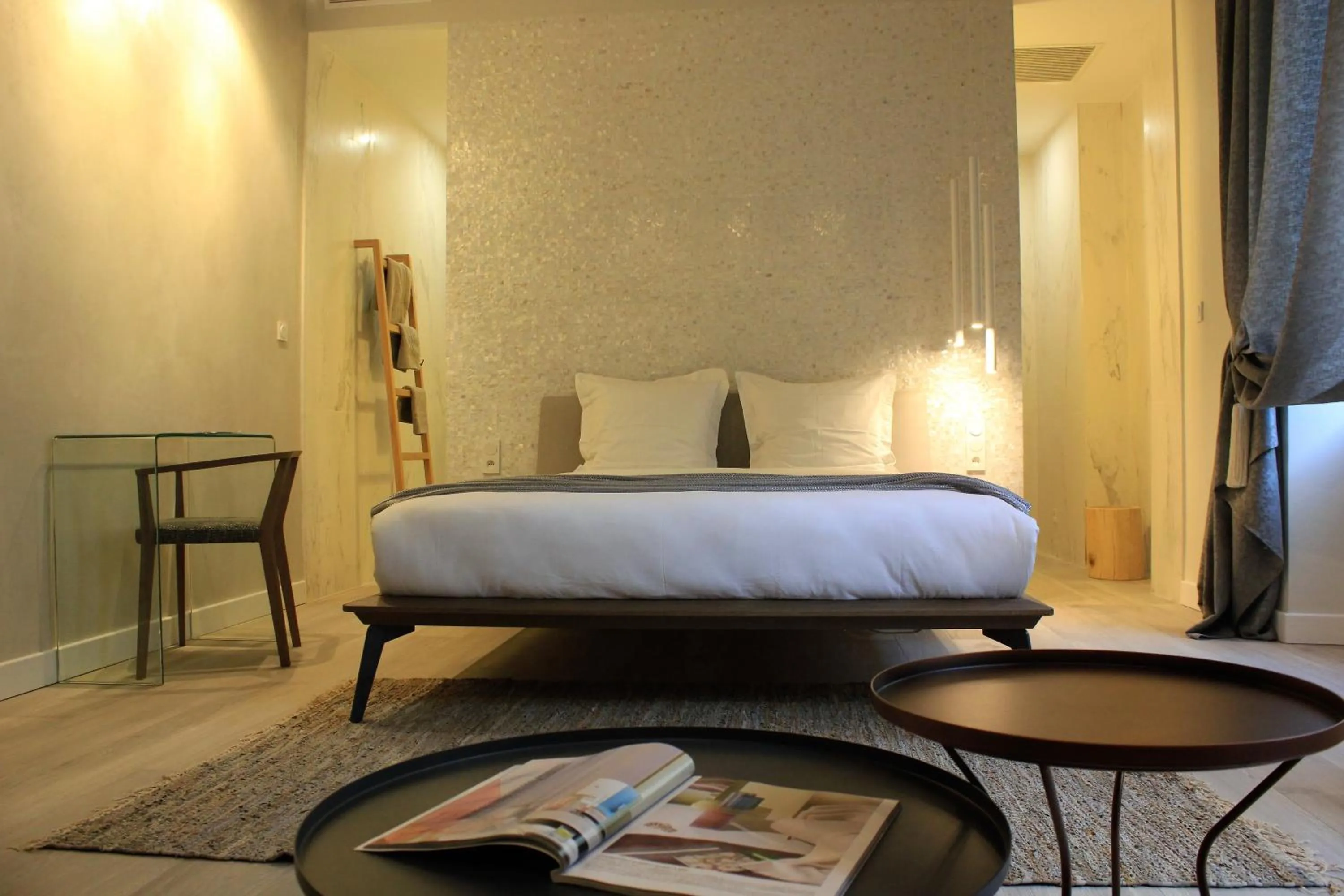 Bedroom, Bed in Les Suites Massena