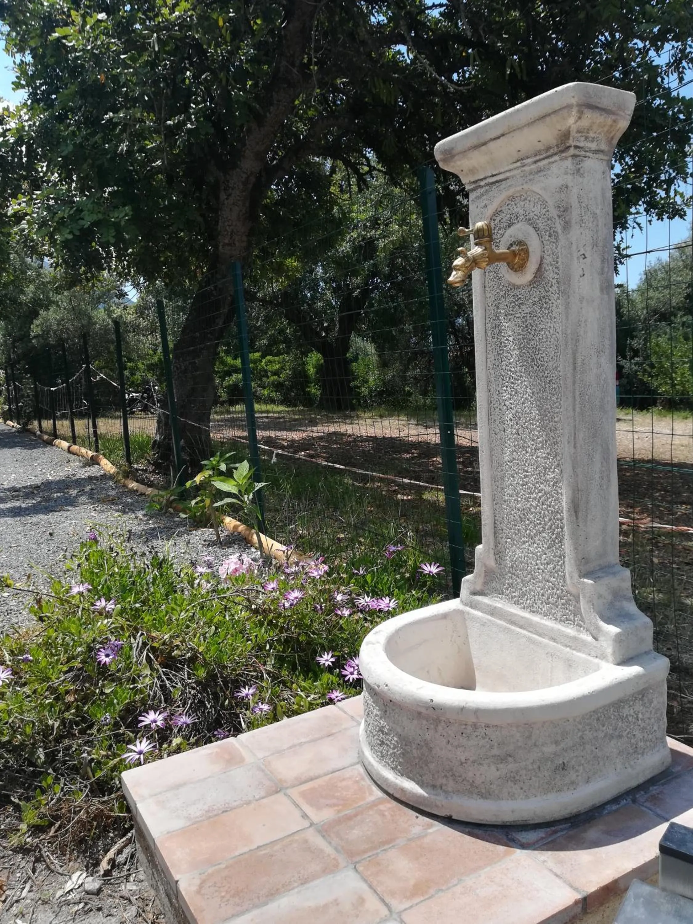 Decorative detail in B&b La Giara