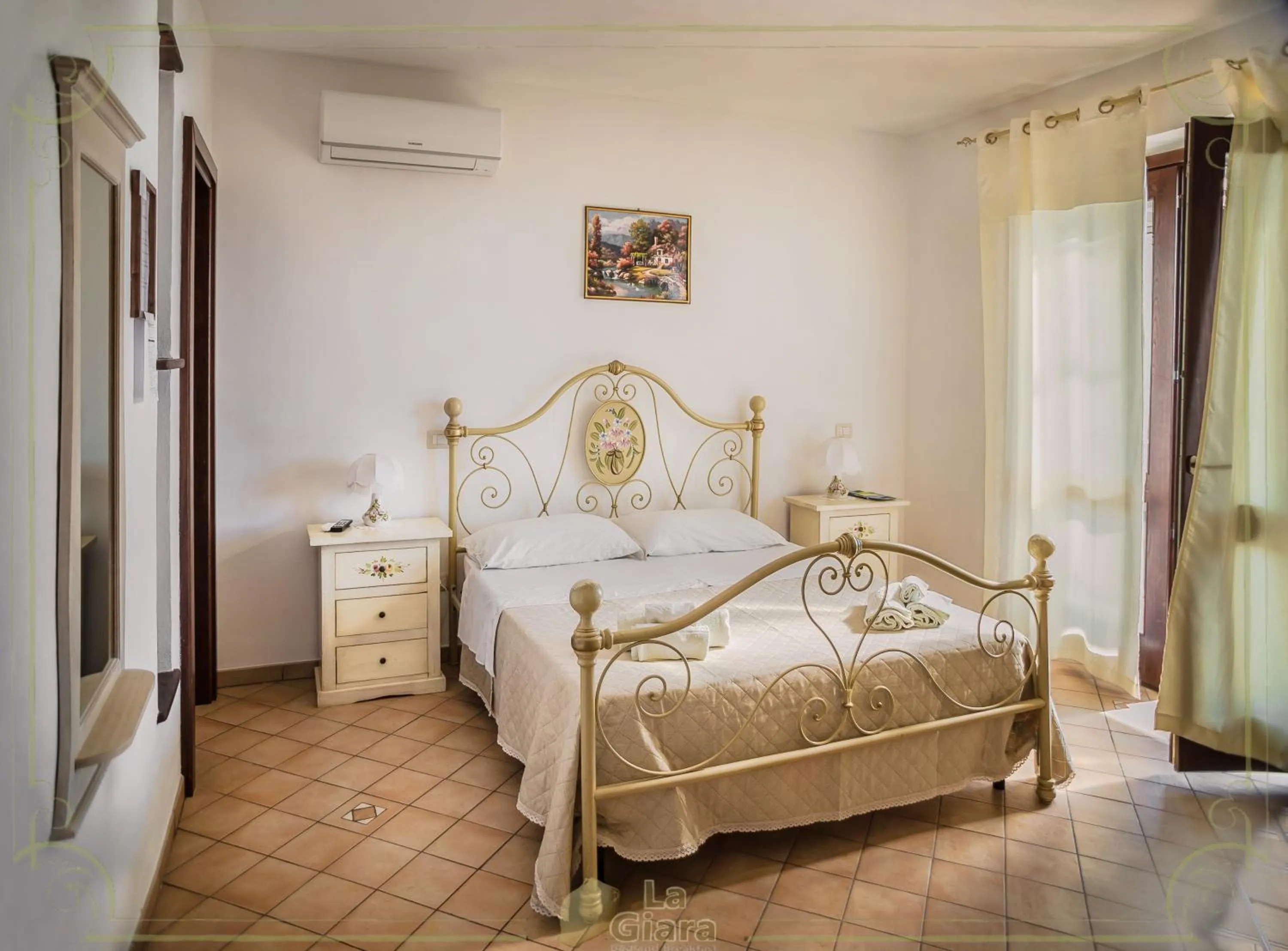 Photo of the whole room, Bed in B&b La Giara