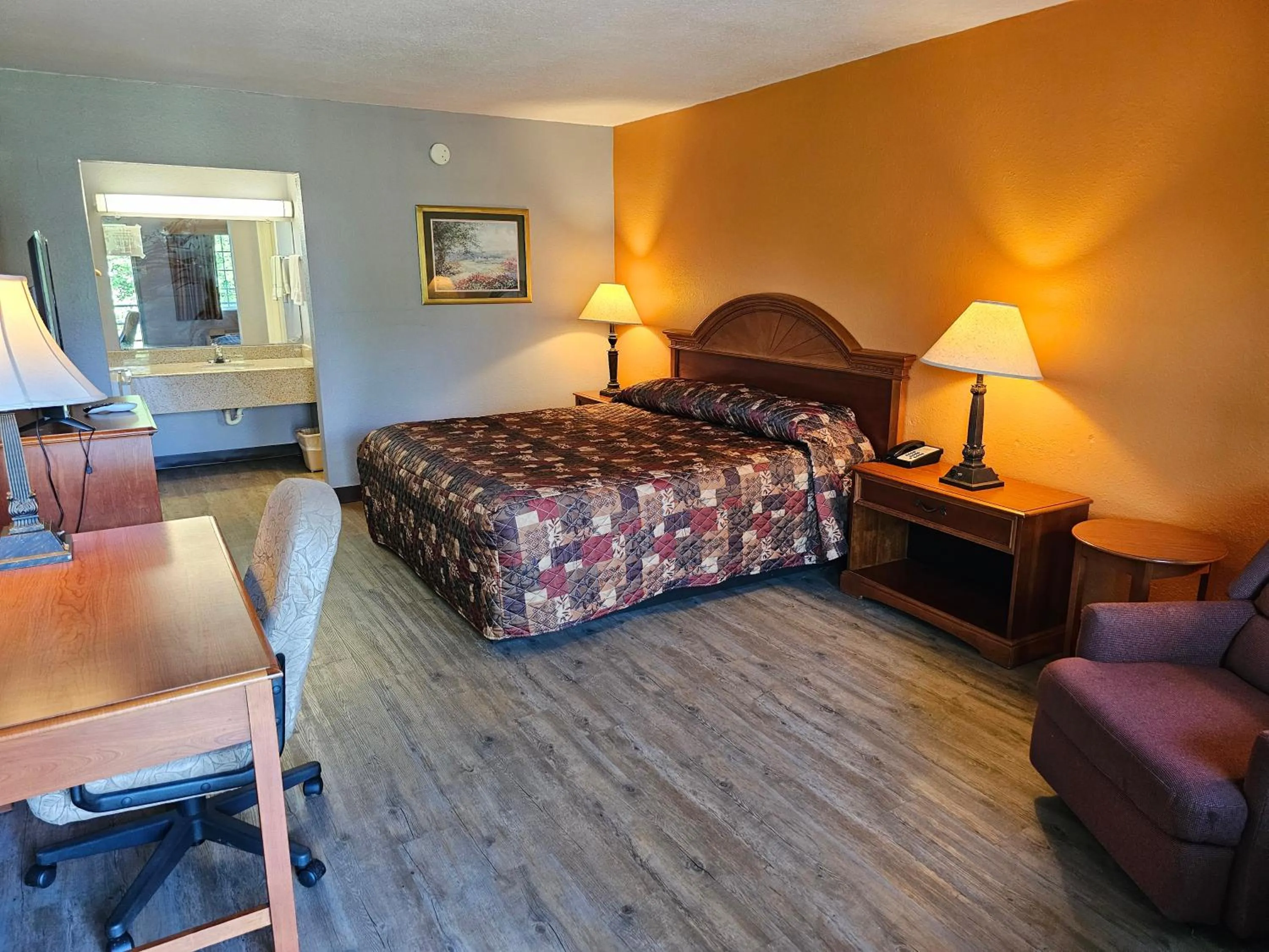 Bed in San Augustine Inn