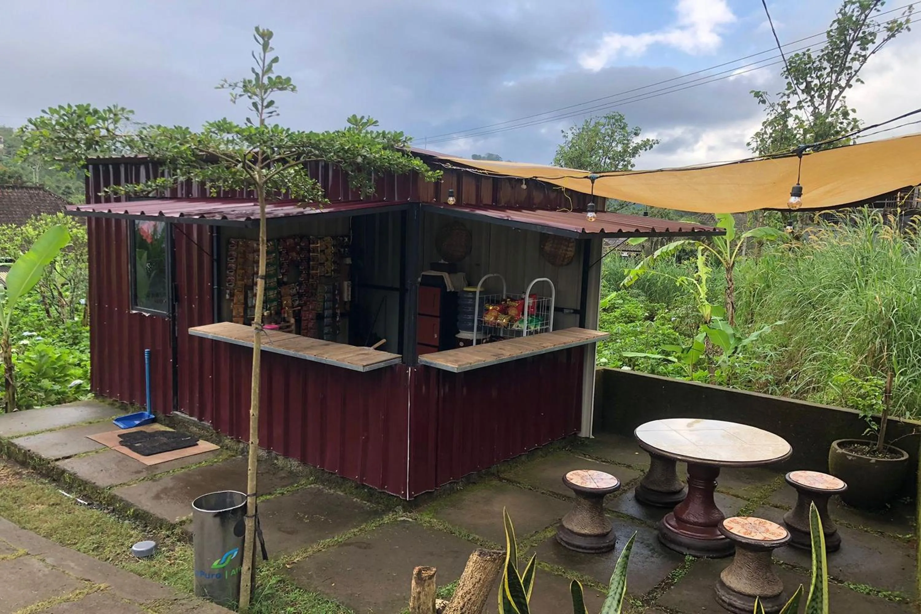 Restaurant/places to eat in Munduk Terrace