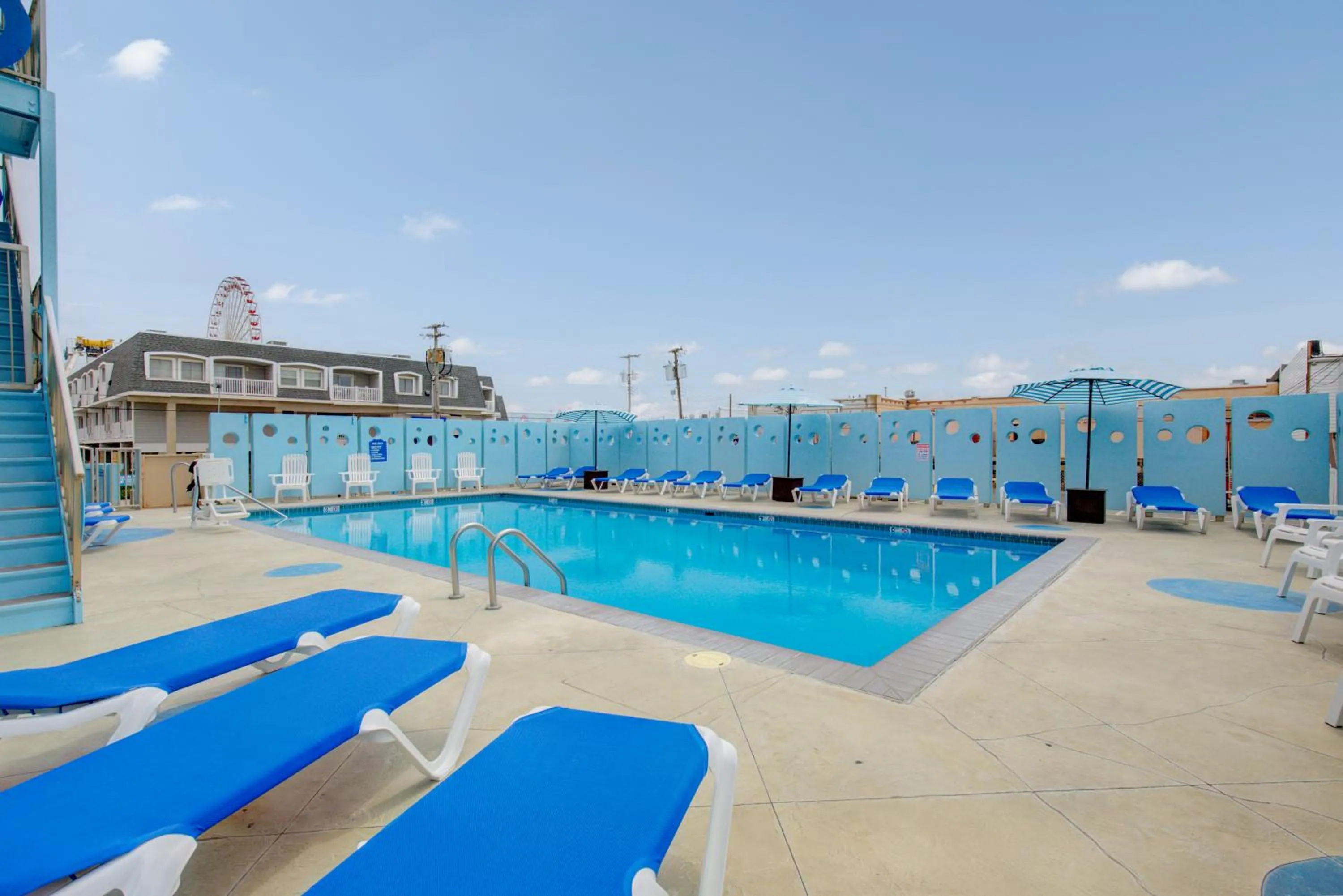 Swimming pool in Ocean 7