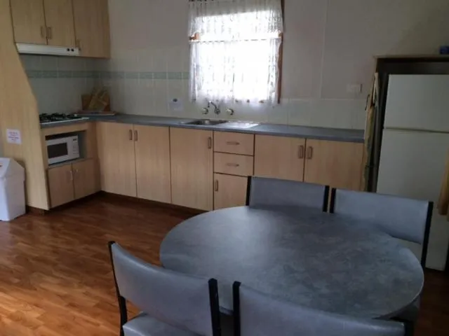 Smugglers Cove Holiday Village