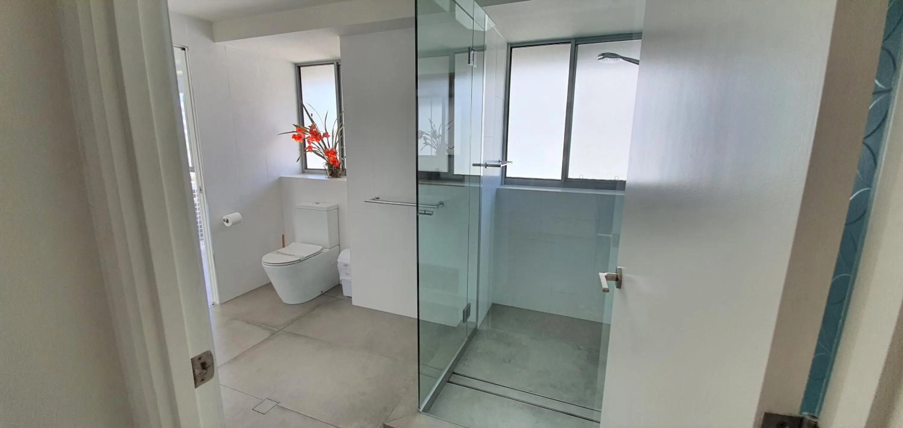 Shower in Surfers Chalet