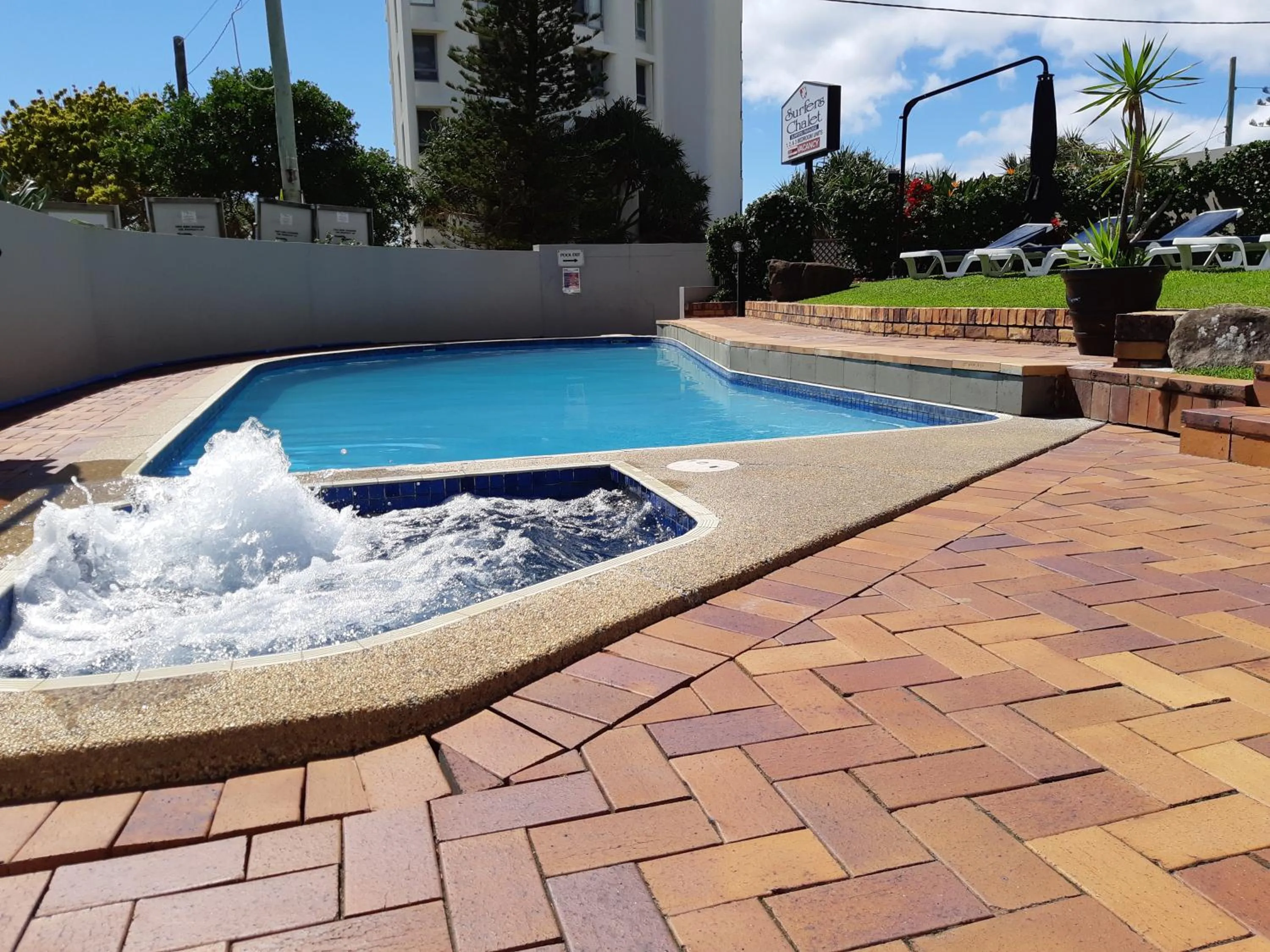 Swimming pool in Surfers Chalet