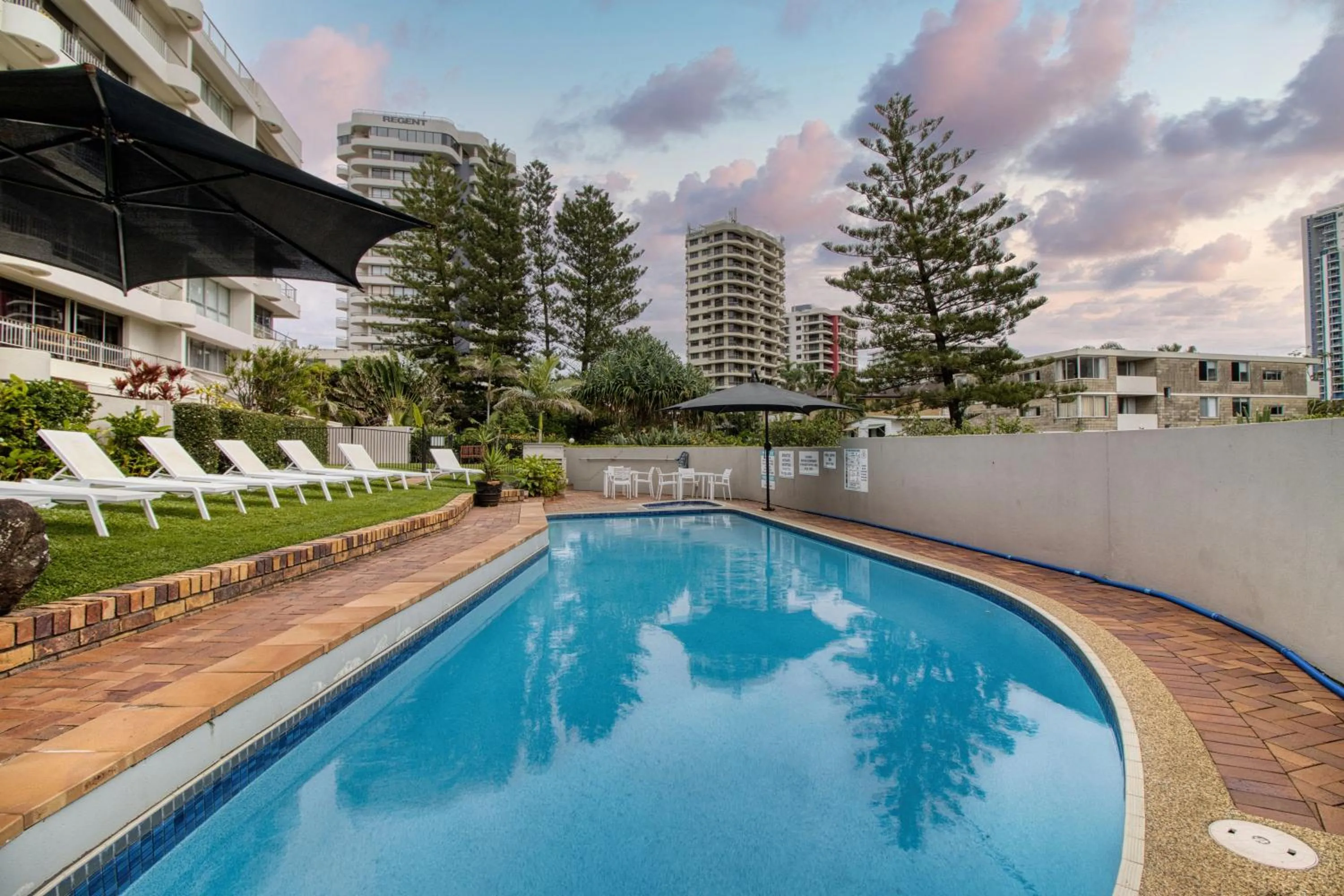 Swimming pool in Surfers Chalet