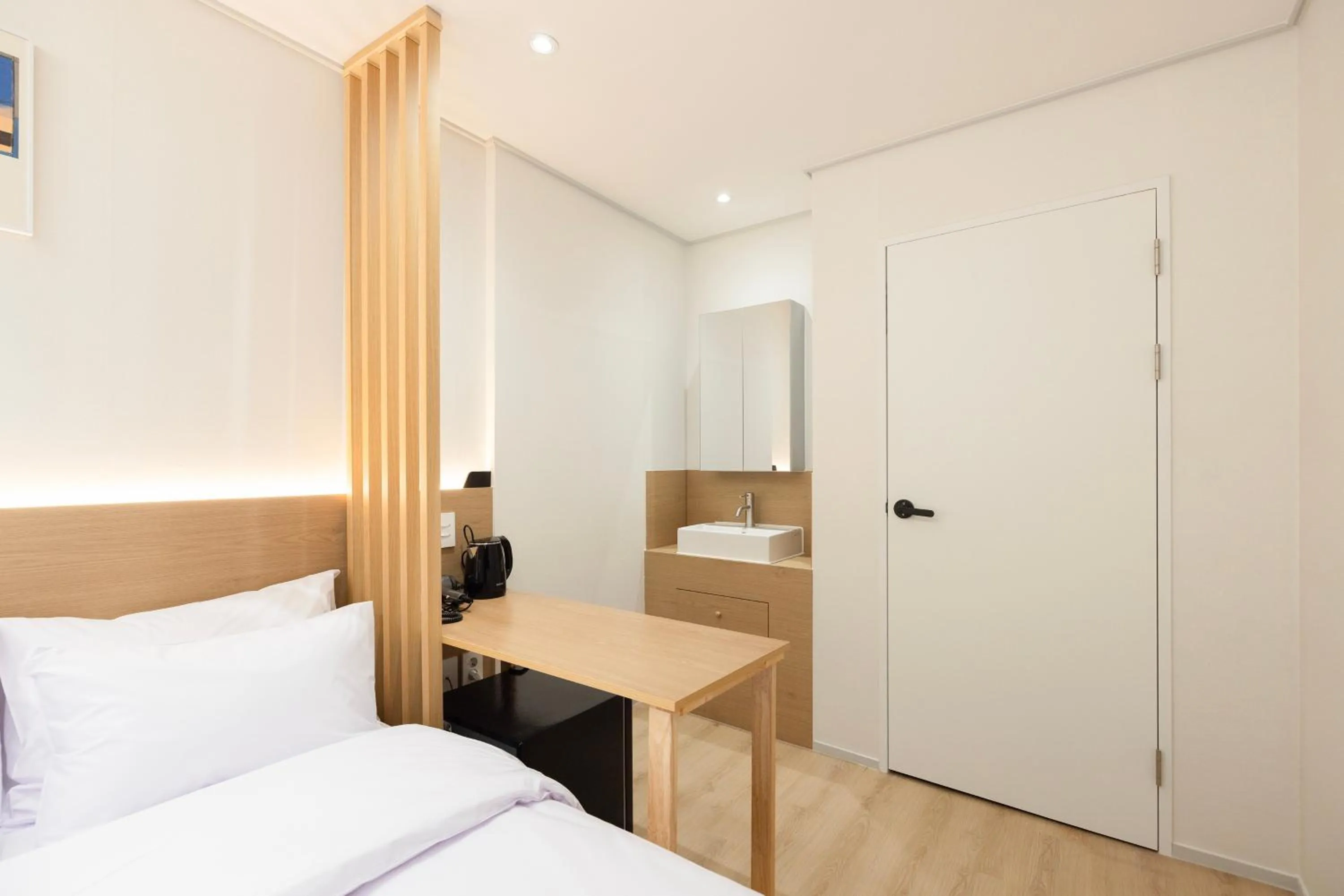 Bathroom, Bed in From H US Hotel with Aank Seoul Gangseo Hwagok
