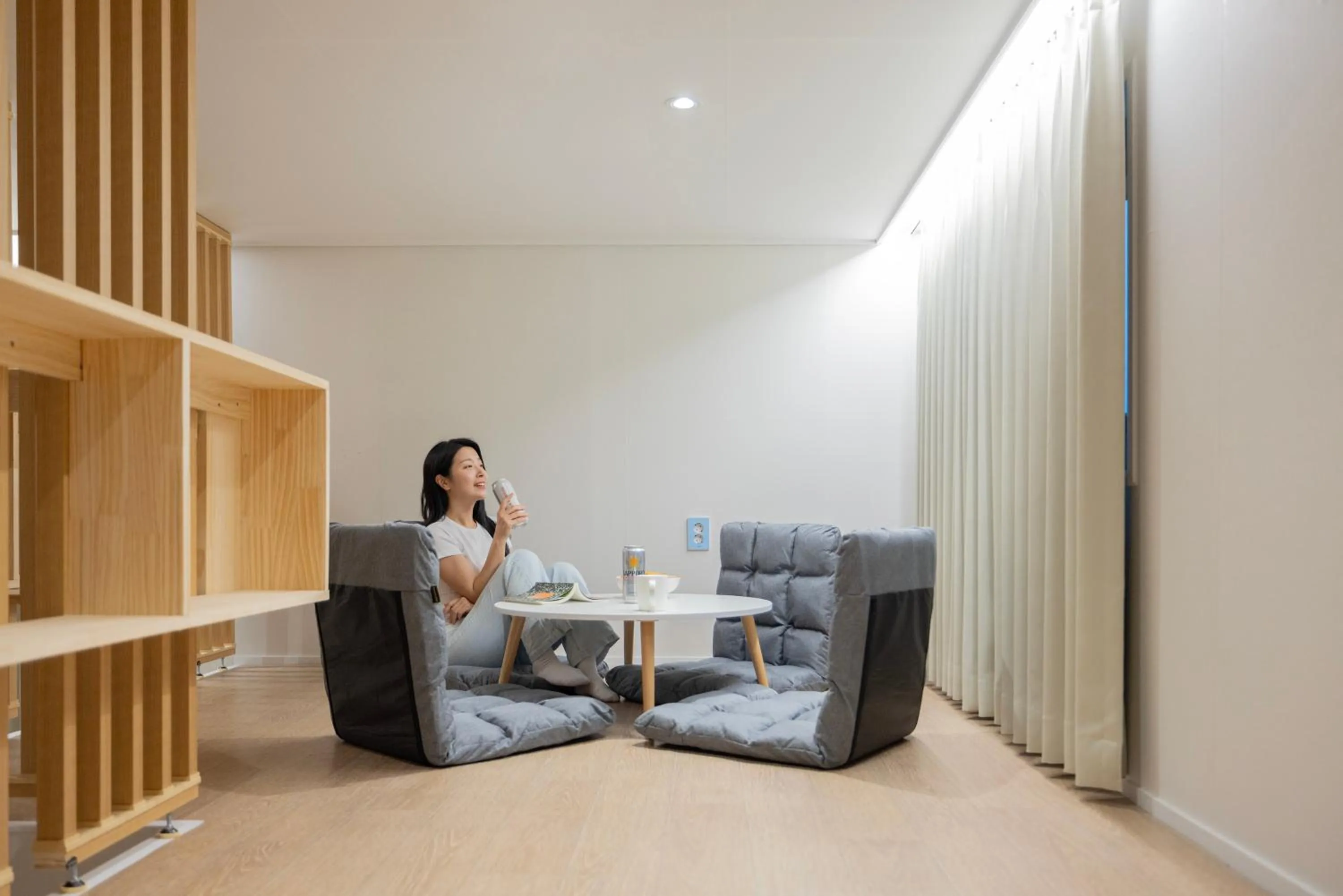 group of guests in From H US Hotel with Aank Seoul Gangseo Hwagok