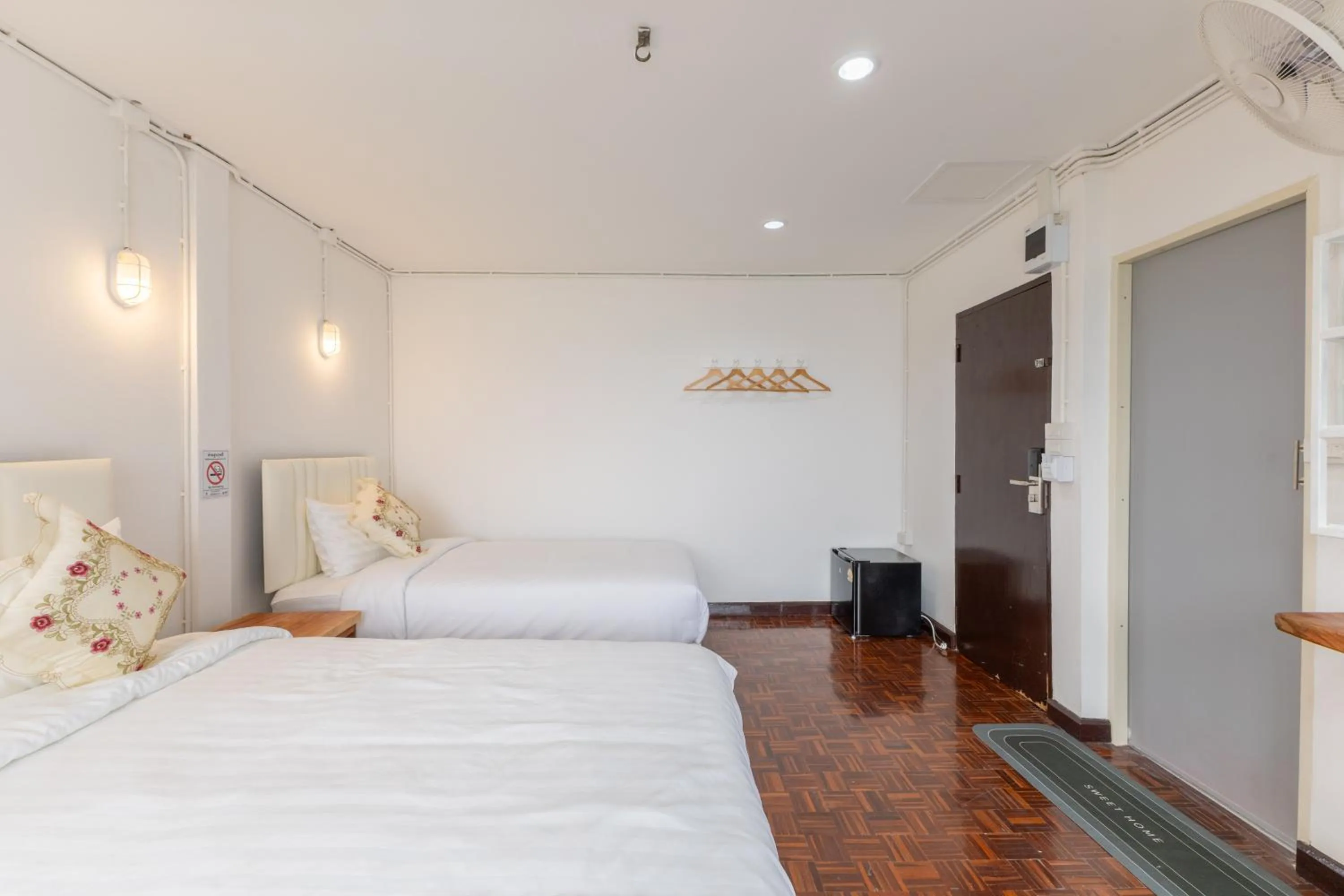 Bedroom, Bed in Calmly Stay Ratchada