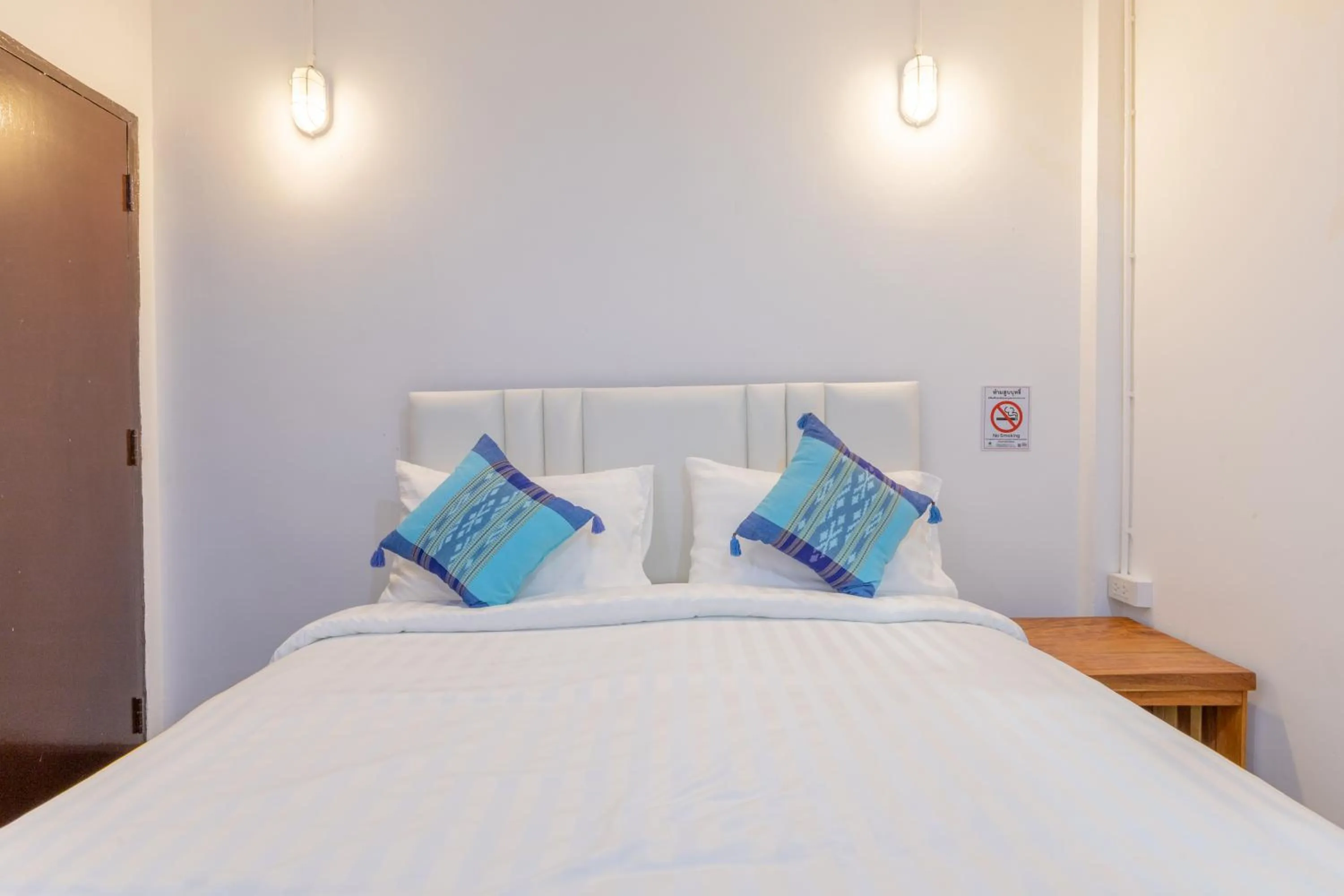 Bed in Calmly Stay Ratchada