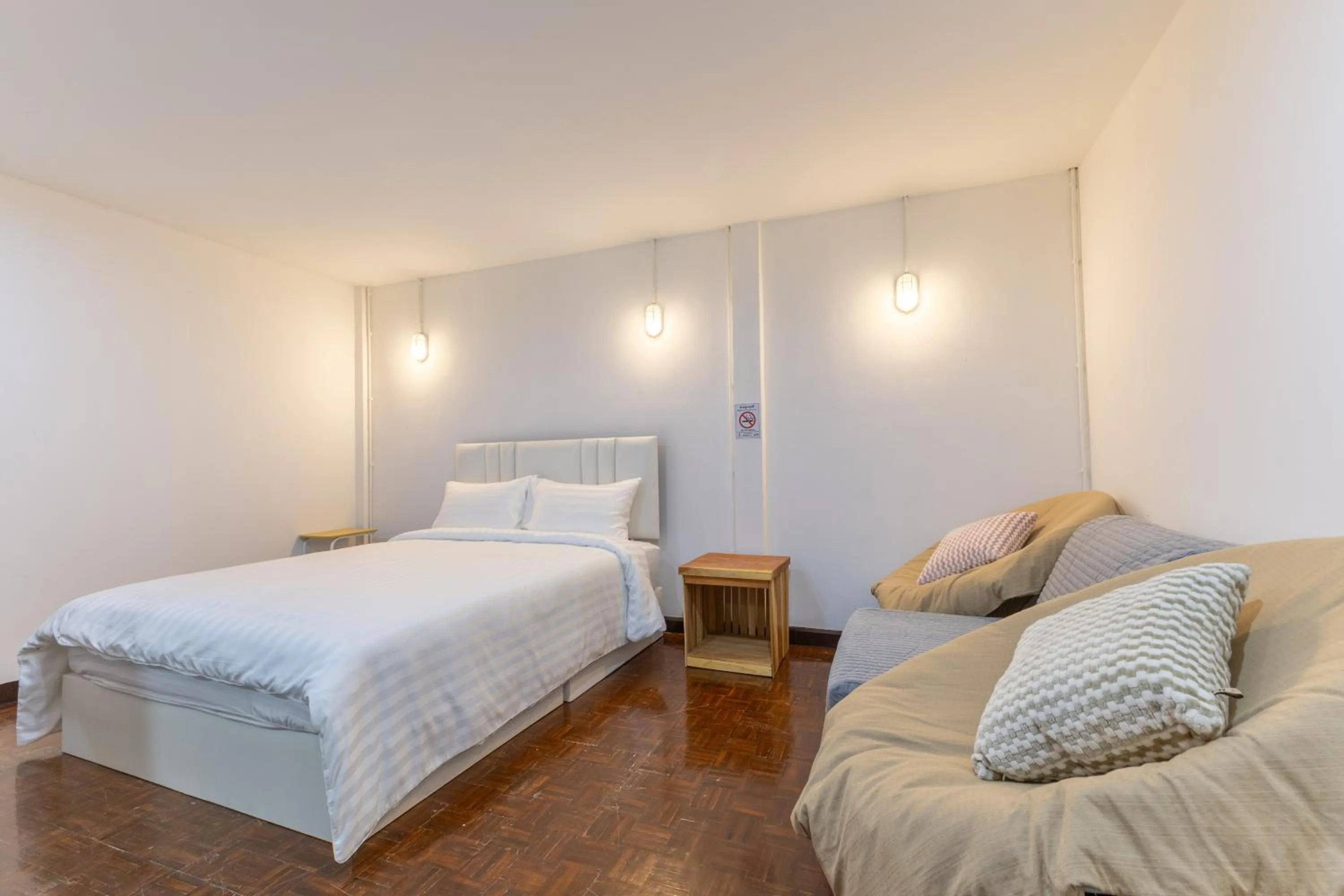 Bed in Calmly Stay Ratchada