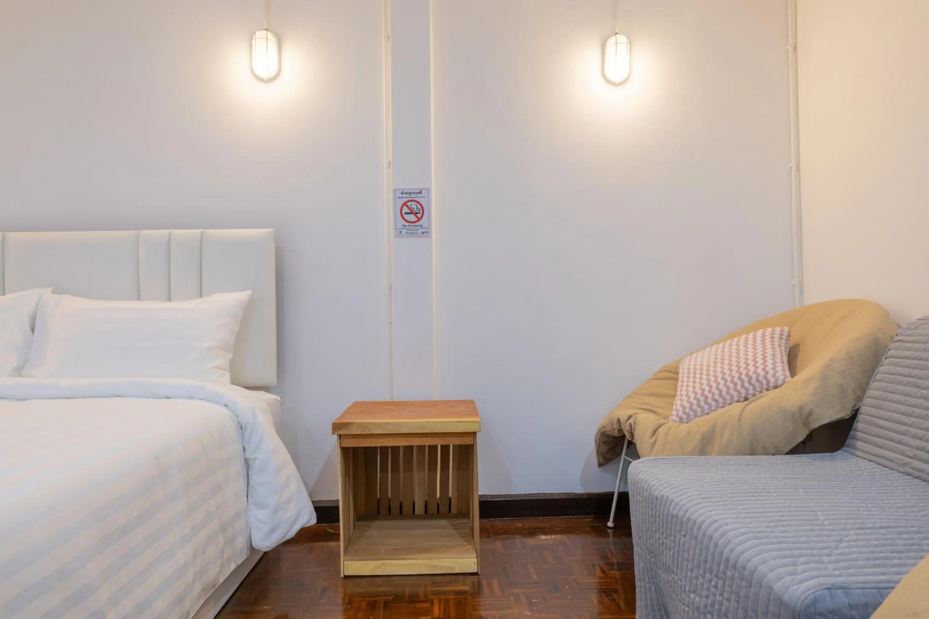 Bed in Calmly Stay Ratchada