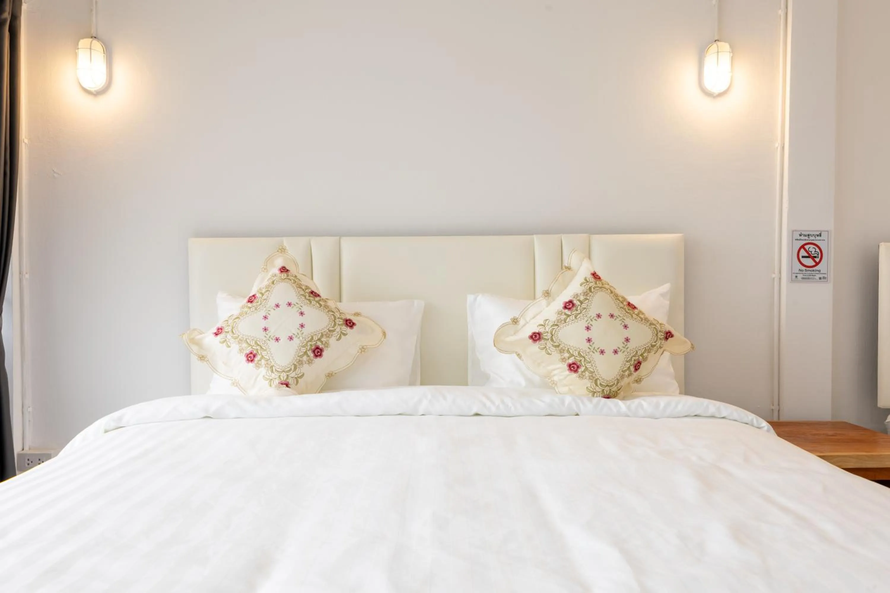 Bed in Calmly Stay Ratchada