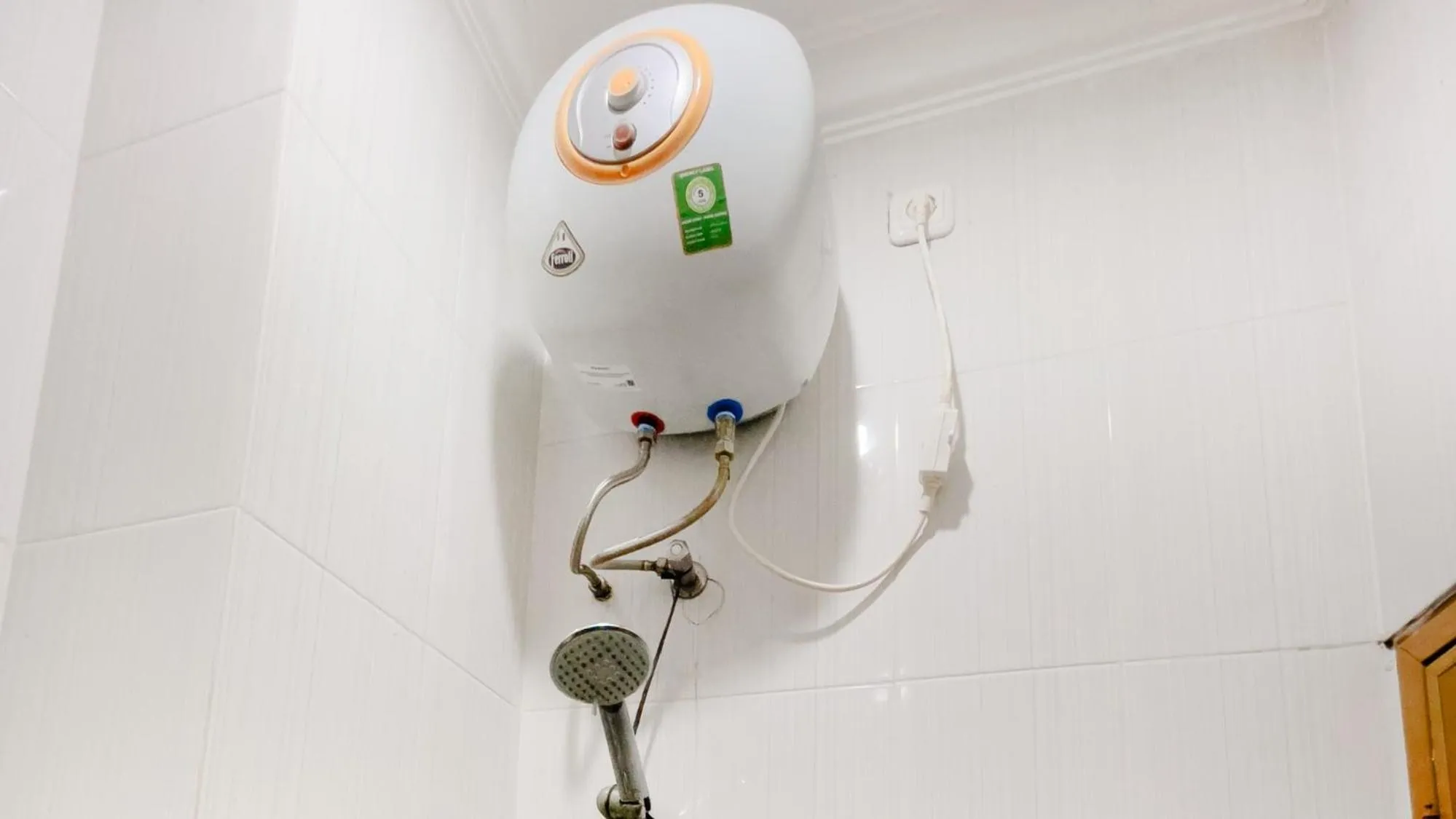 Bathroom in NamRoom at Tomang