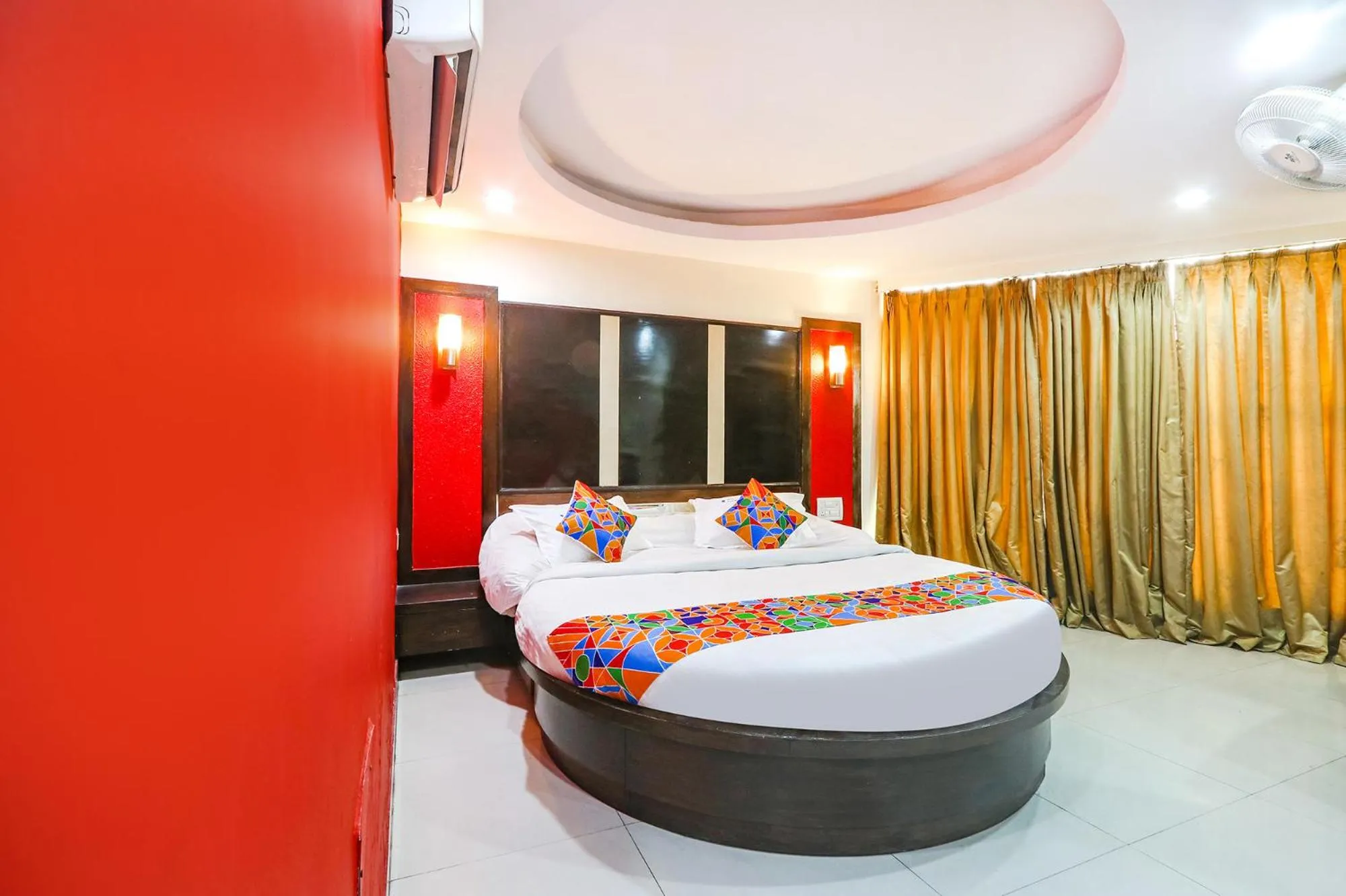 Bed in FabHotel Royal Residency II - Nr Lakdikapul Metro Station