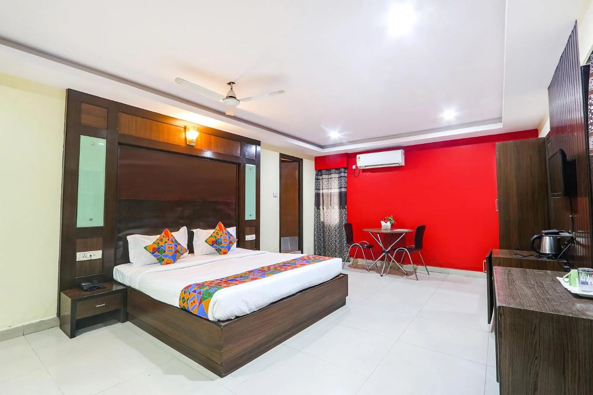 Bed in FabHotel Royal Residency II - Nr Lakdikapul Metro Station
