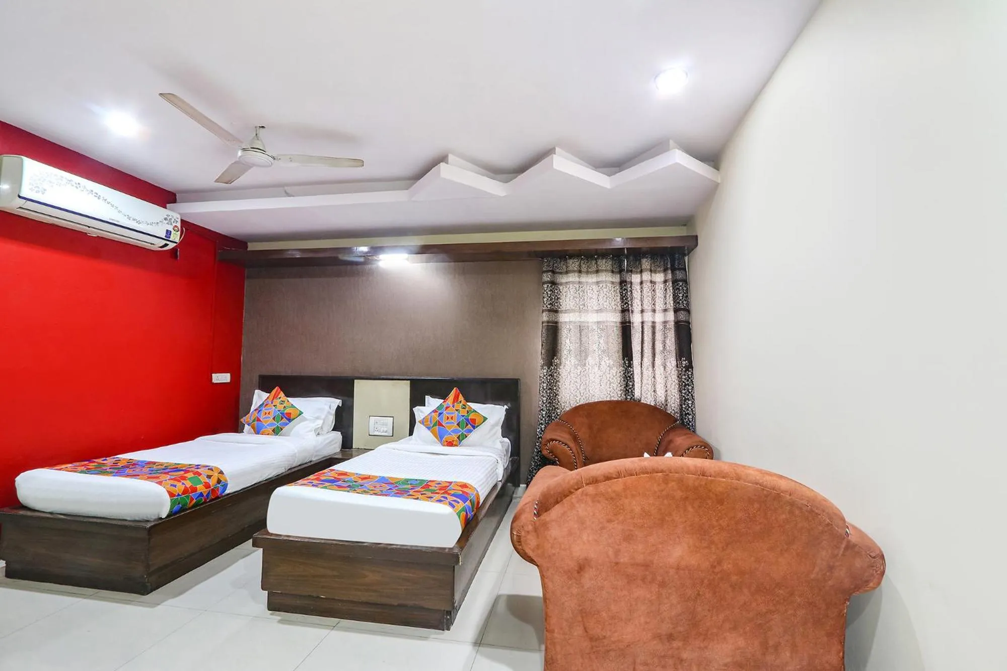 Bed in FabHotel Royal Residency II - Nr Lakdikapul Metro Station