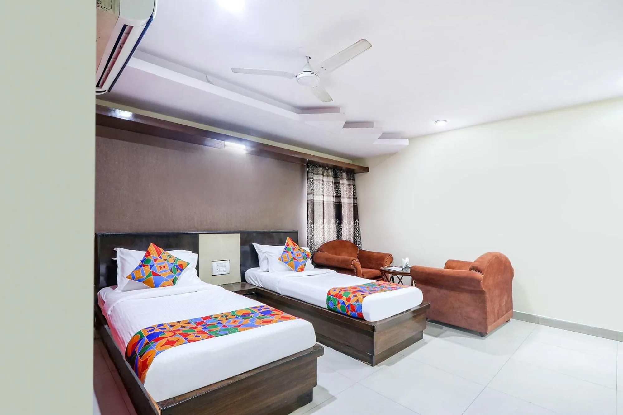 Bed in FabHotel Royal Residency II - Nr Lakdikapul Metro Station