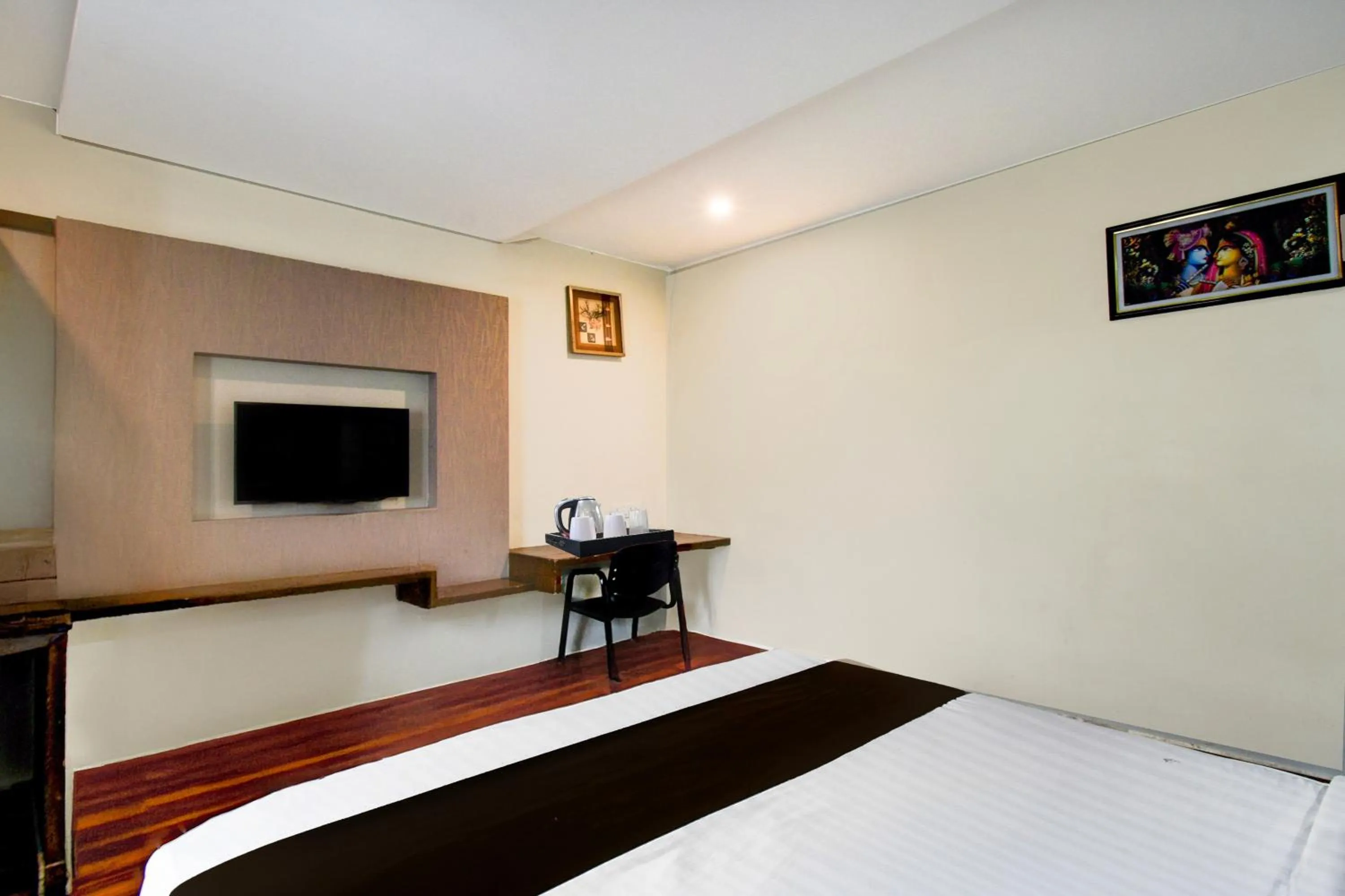 Bedroom, Bed in Townhouse Kothapet Formerly Surabhi Elite