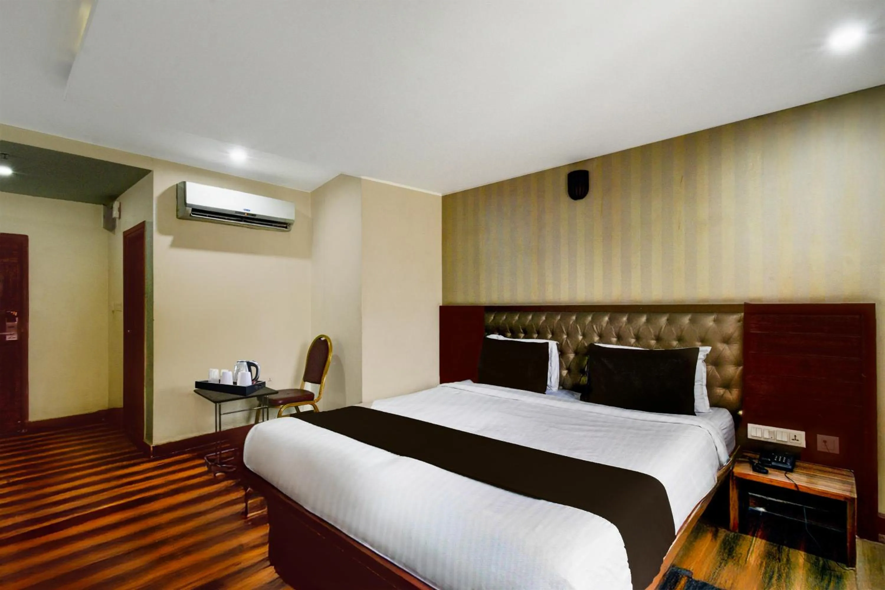 Bedroom, Bed in Townhouse Kothapet Formerly Surabhi Elite