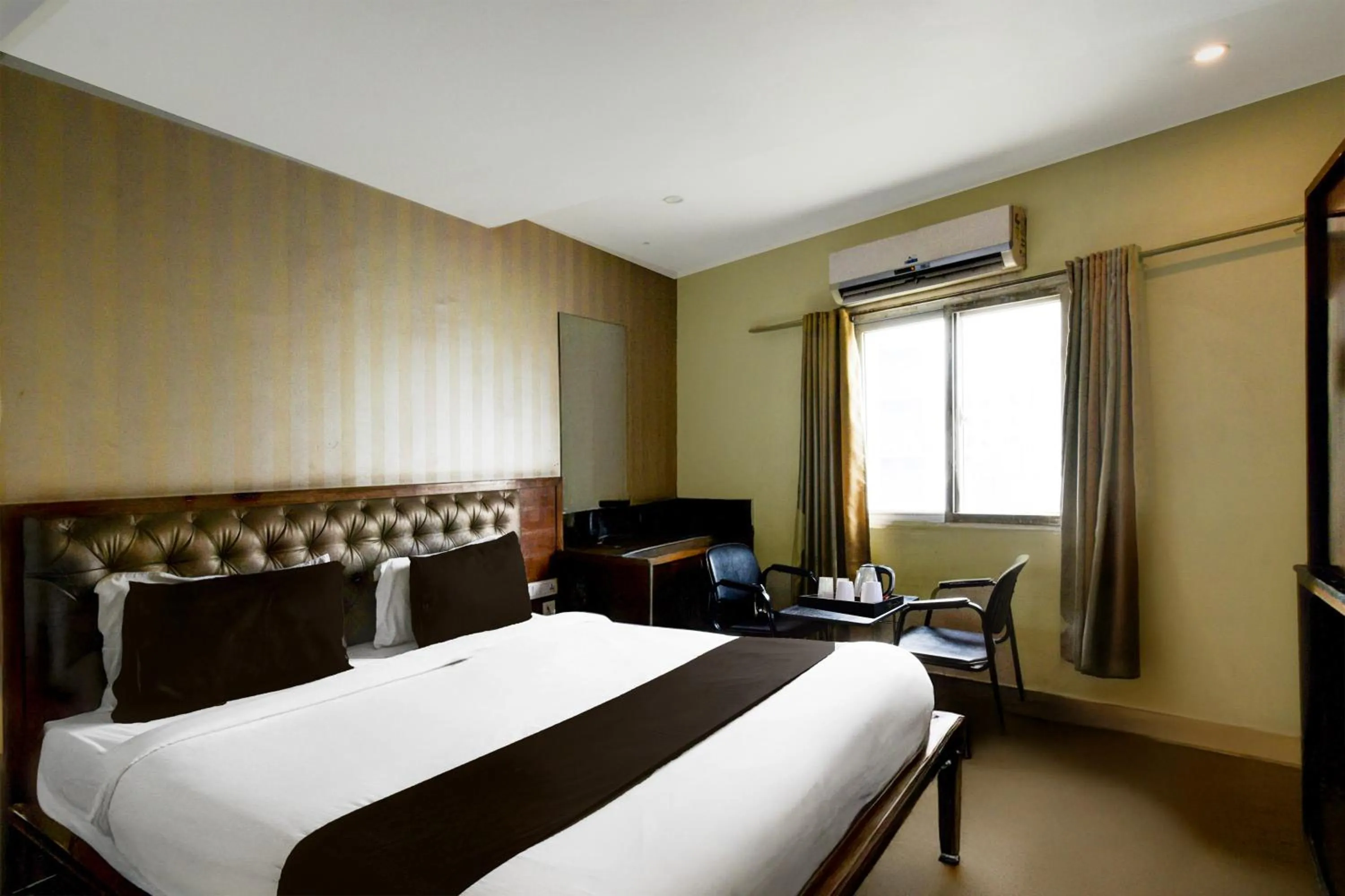 Bedroom in Townhouse Kothapet Formerly Surabhi Elite