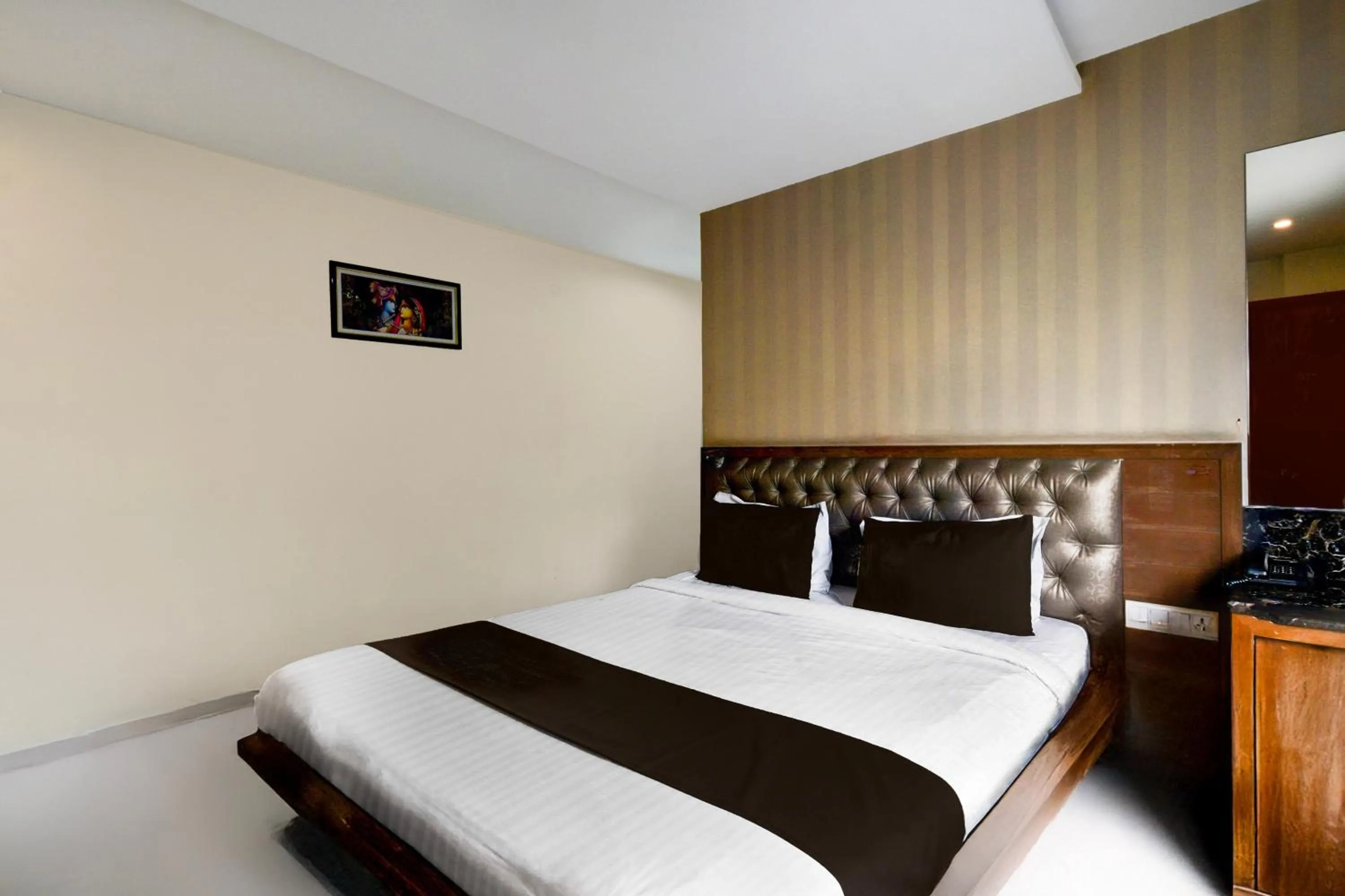 Bedroom, Bed in Townhouse Kothapet Formerly Surabhi Elite