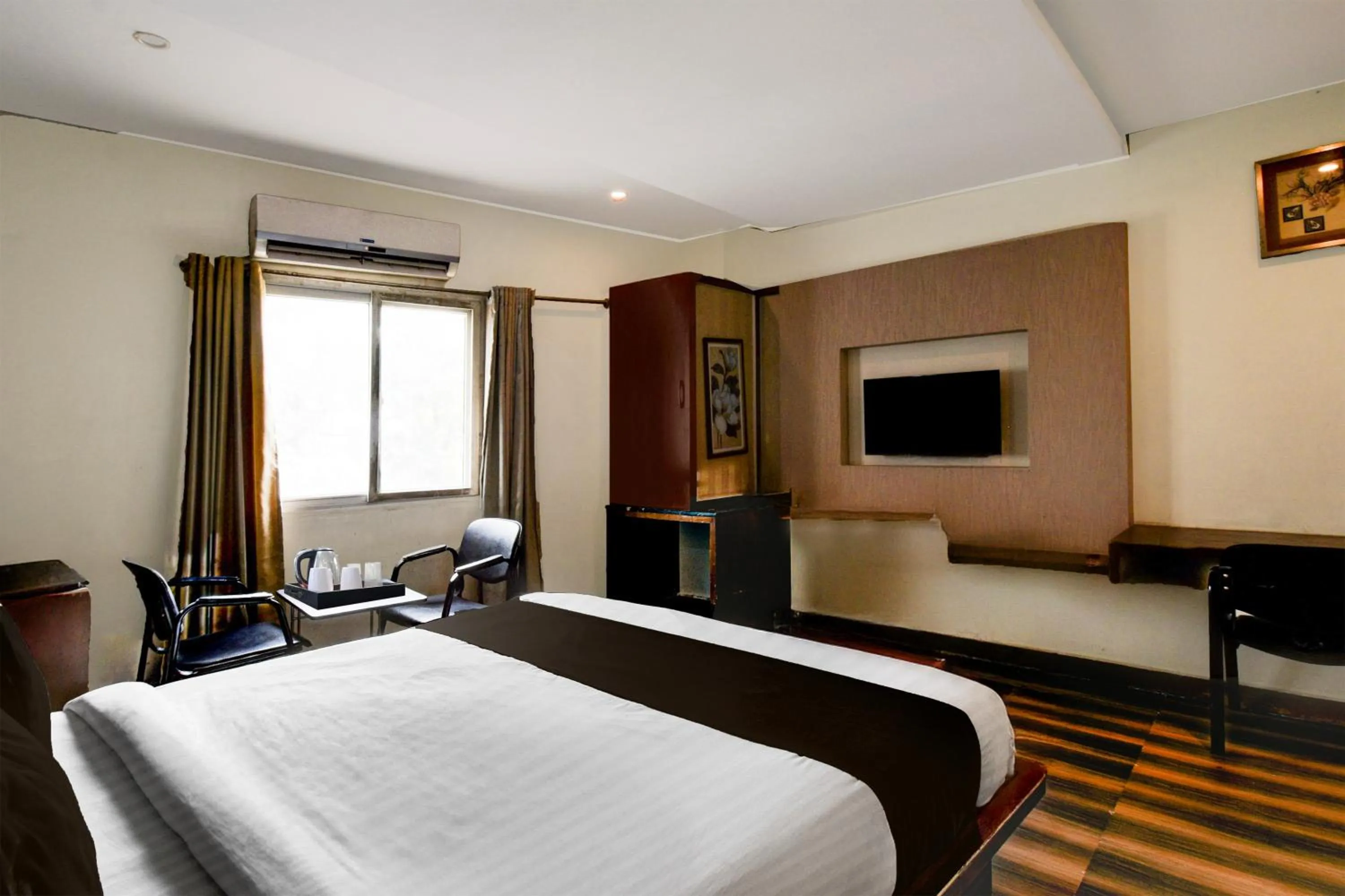 Bedroom, Bed in Townhouse Kothapet Formerly Surabhi Elite