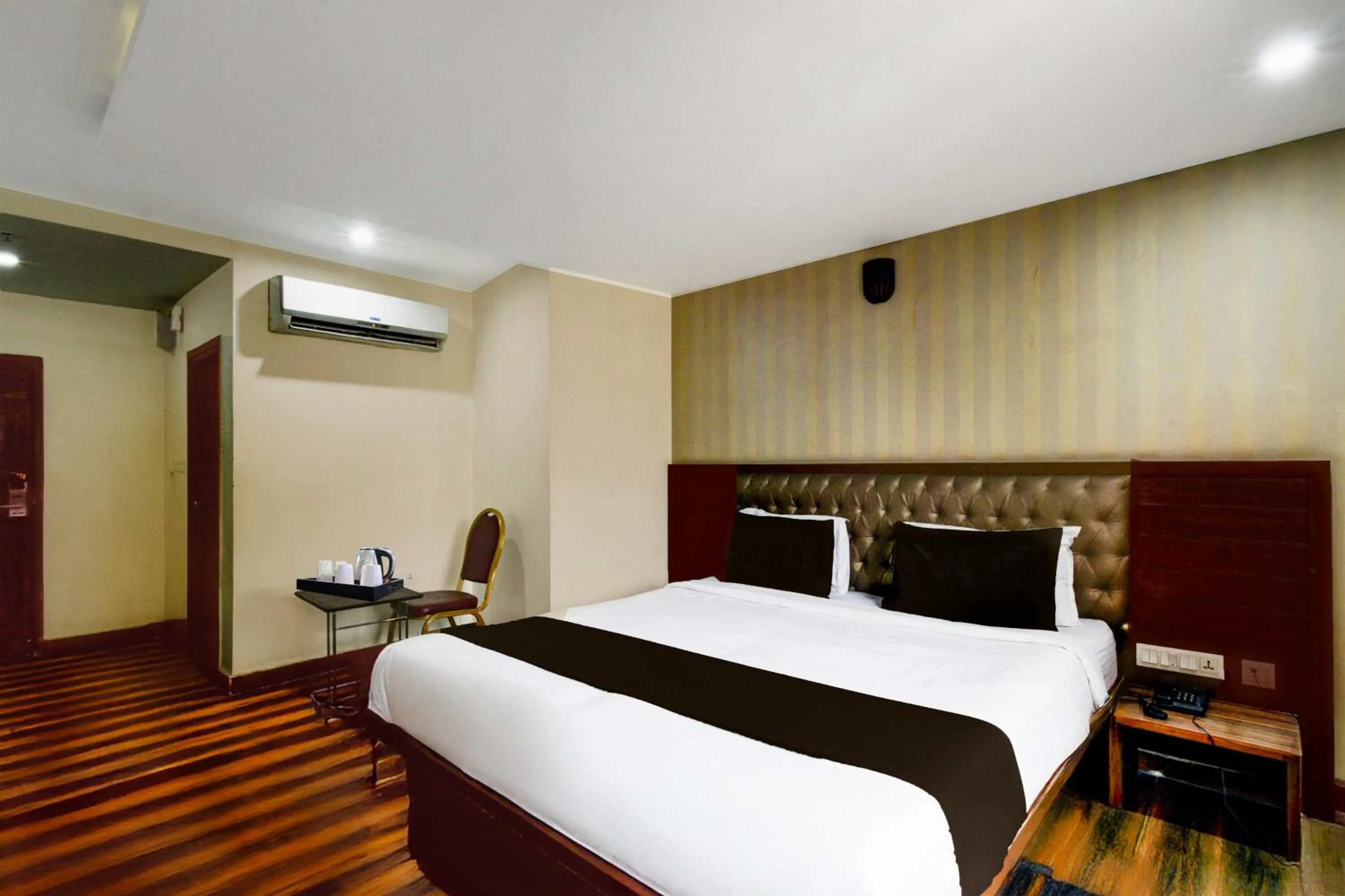 Bedroom in Townhouse Kothapet Formerly Surabhi Elite