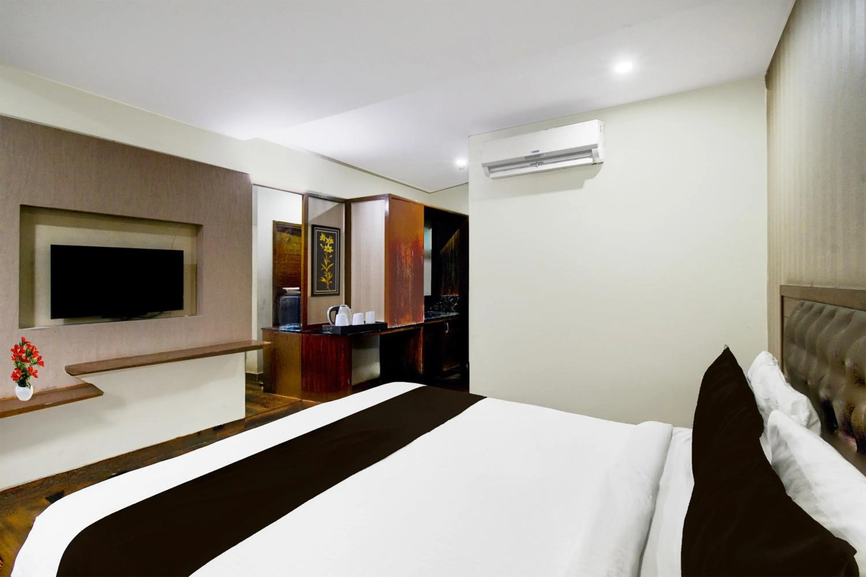 Bedroom in Townhouse Kothapet Formerly Surabhi Elite