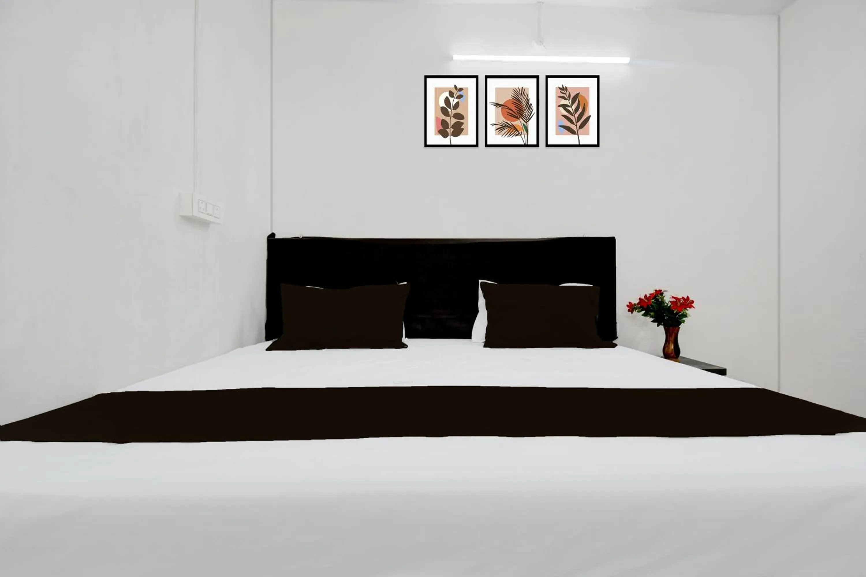 Bedroom, Bed in Super Hotel O Gaya Railway Junction Formerly Family Guest House