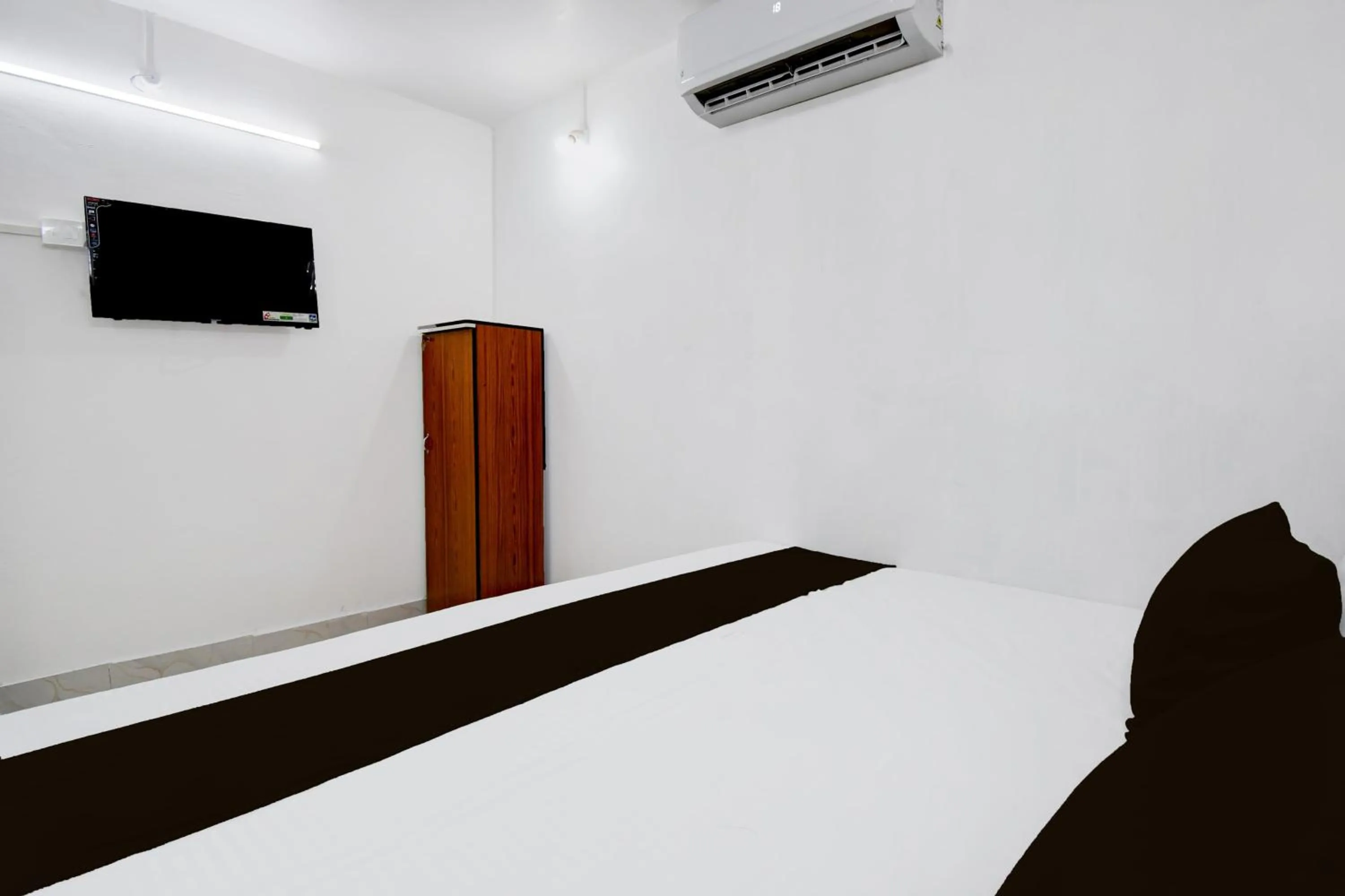 Bedroom, Bed in Super Hotel O Gaya Railway Junction Formerly Family Guest House