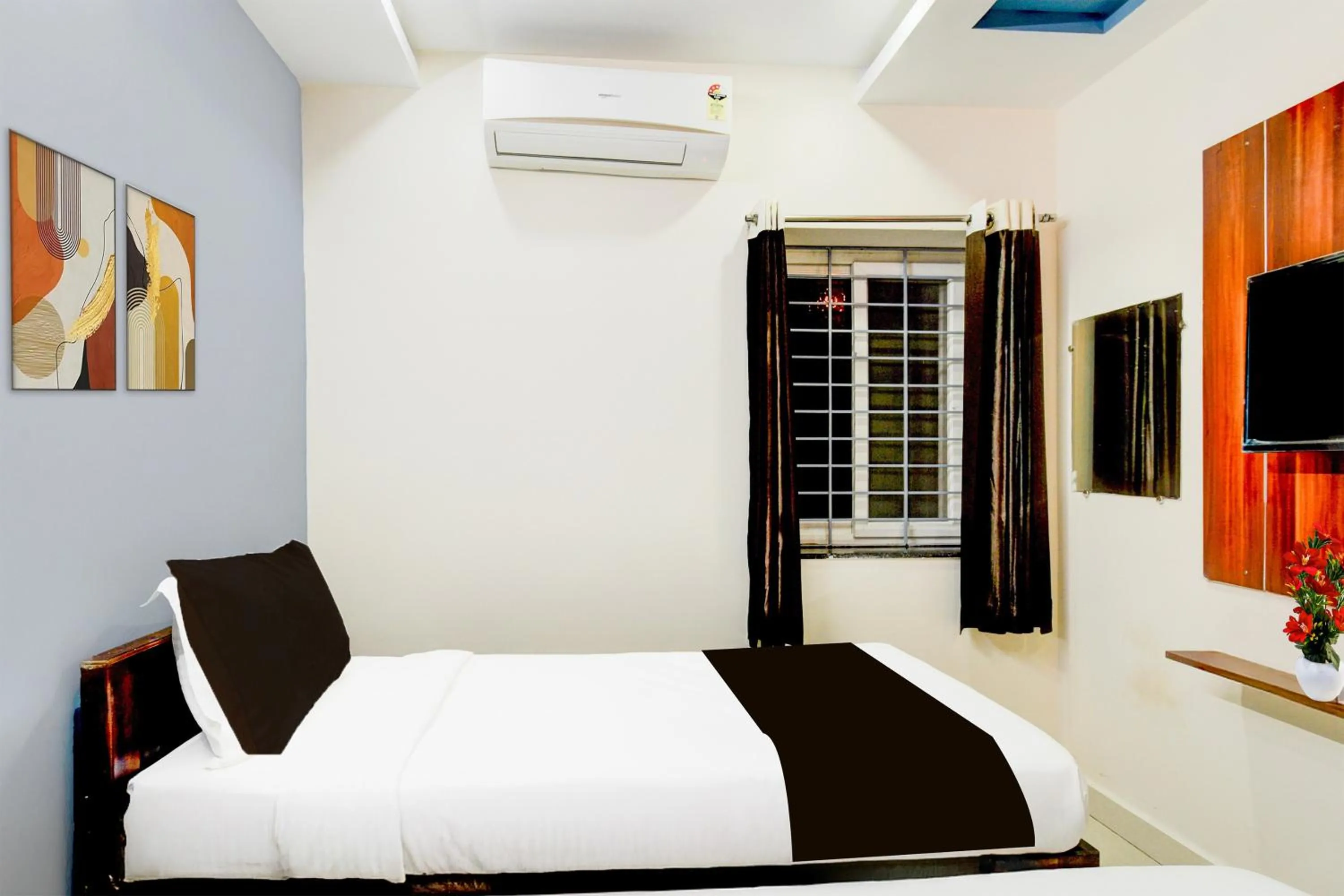 Bedroom, Bed in Super Collection O Khajaguda Hills Formerly Sri Balaji Luxary Rooms